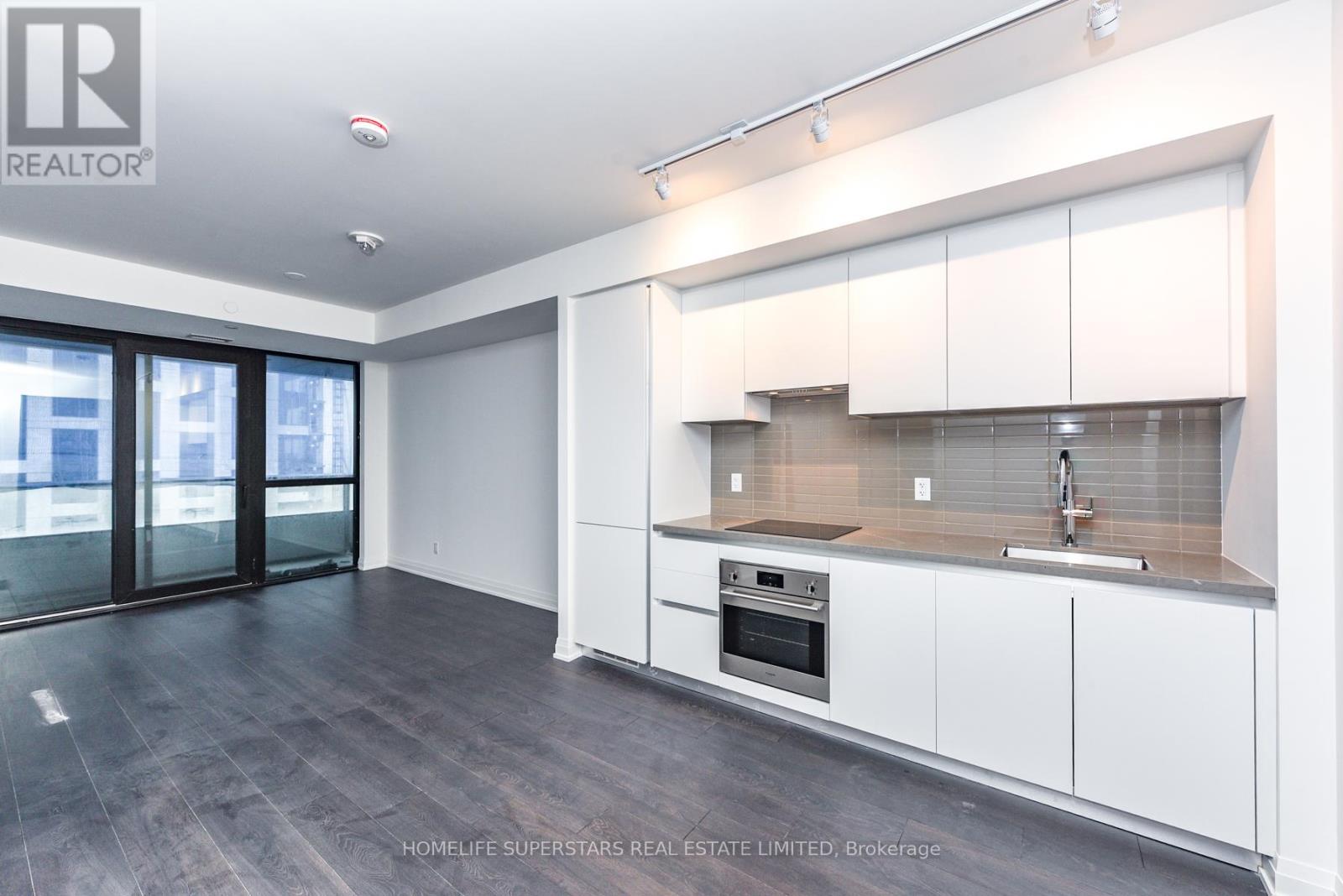 2411 - 4015 The Exchange W, Mississauga, Ontario  L5B 0N9 - Photo 3 - W12518888