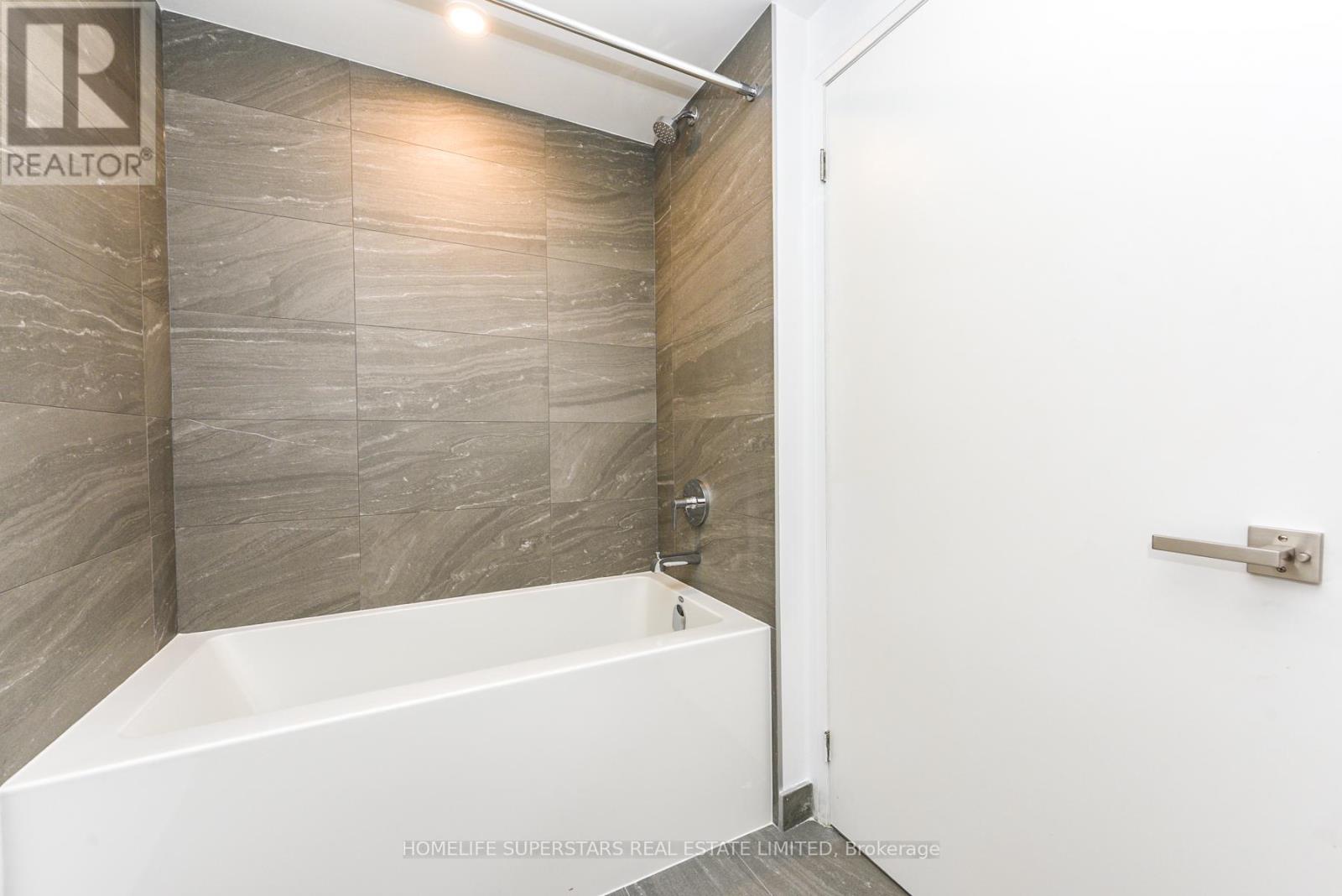 2411 - 4015 The Exchange W, Mississauga, Ontario  L5B 0N9 - Photo 6 - W12518888