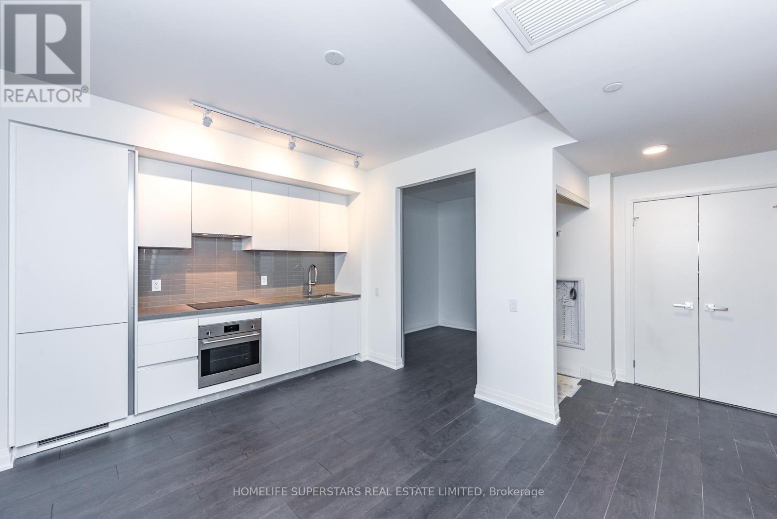 2411 - 4015 The Exchange W, Mississauga, Ontario  L5B 0N9 - Photo 7 - W12518888