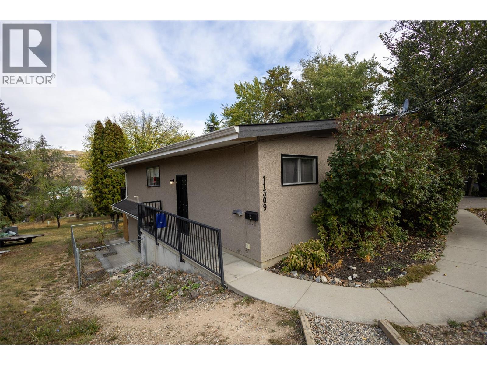 11309 Coldstream Creek Road, Coldstream, British Columbia  V1B 1E1 - Photo 17 - 10365428