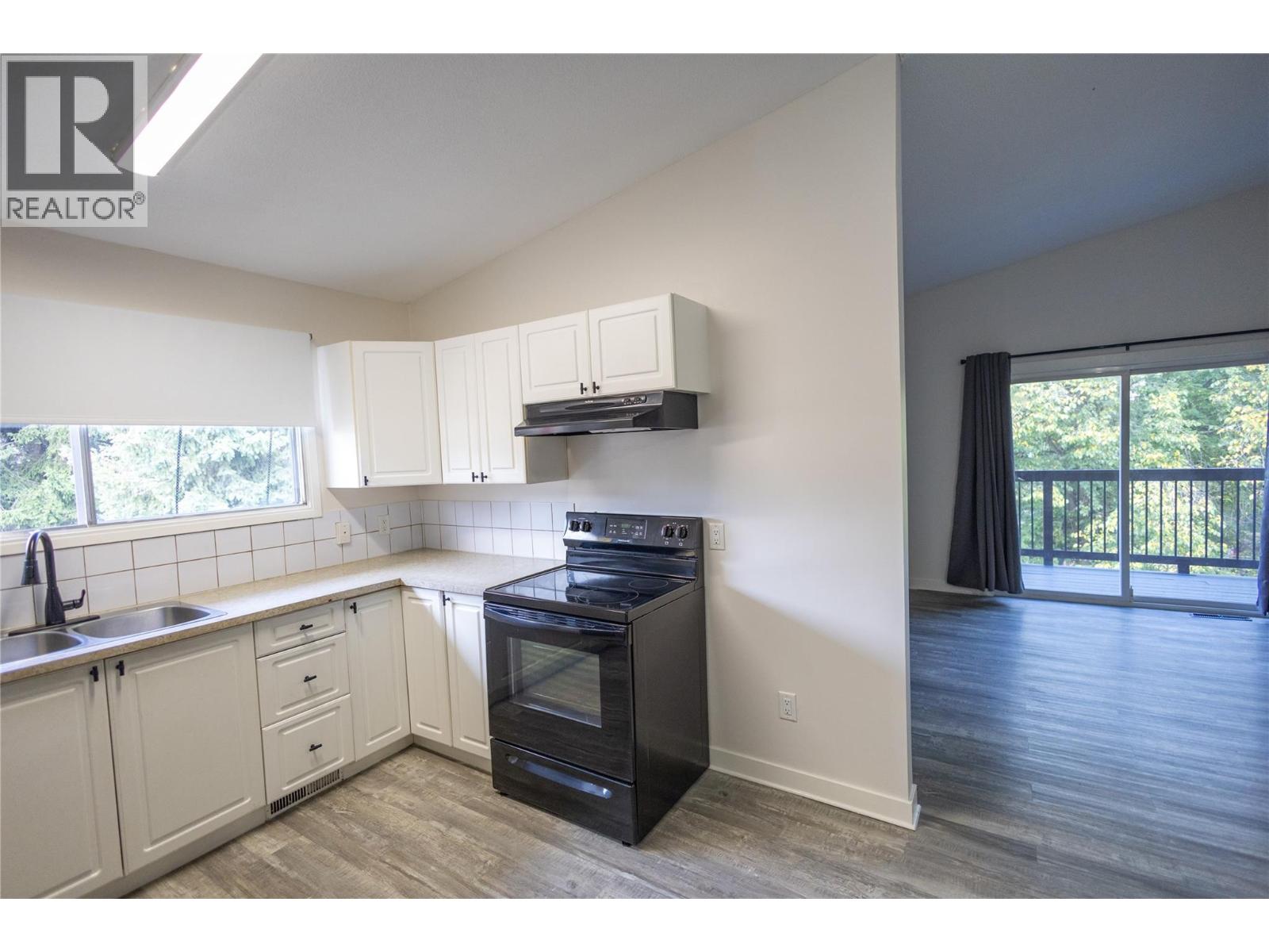 11309 Coldstream Creek Road, Coldstream, British Columbia  V1B 1E1 - Photo 22 - 10365428