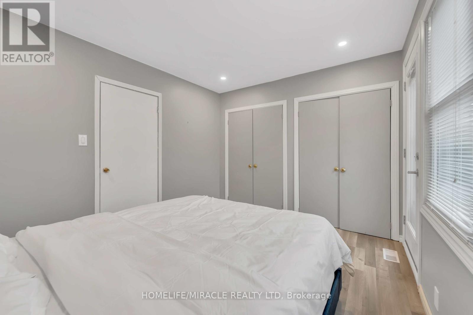 48 Park Street W, Mississauga, Ontario  L5H 1G7 - Photo 18 - W12518972