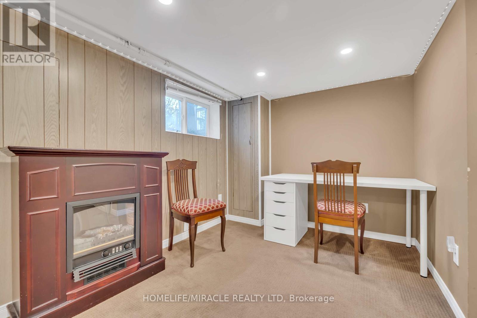 48 Park Street W, Mississauga, Ontario  L5H 1G7 - Photo 21 - W12518972