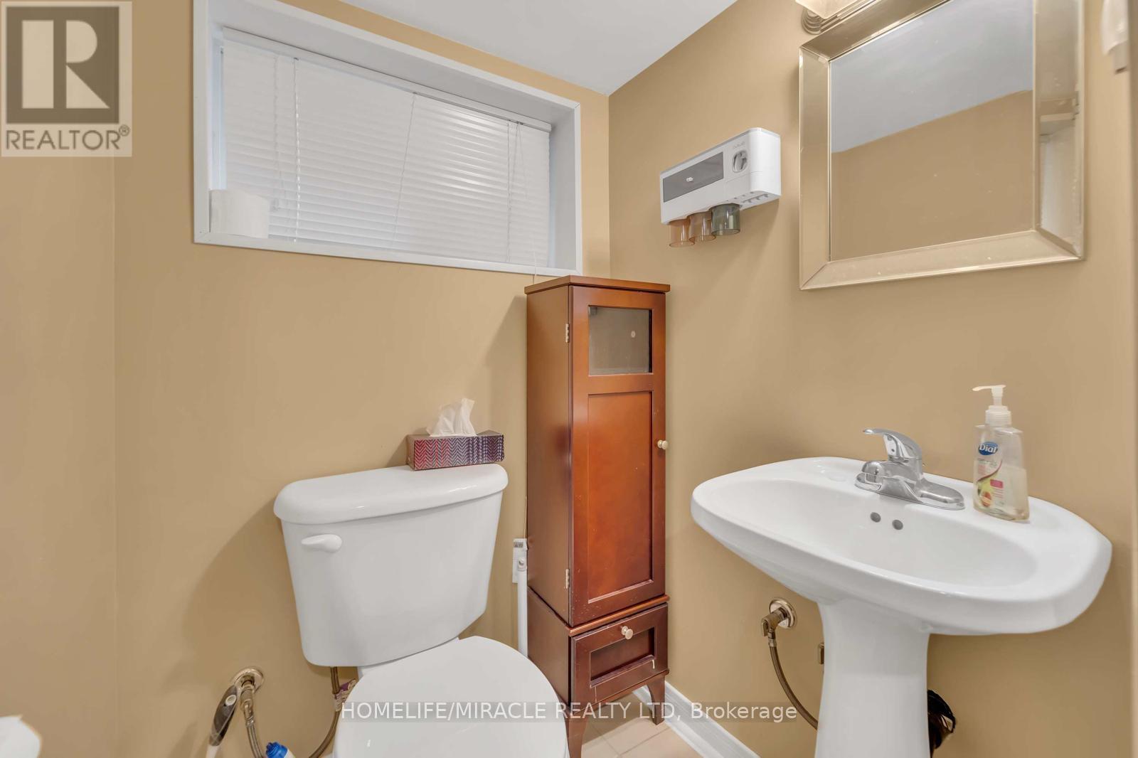 48 Park Street W, Mississauga, Ontario  L5H 1G7 - Photo 26 - W12518972