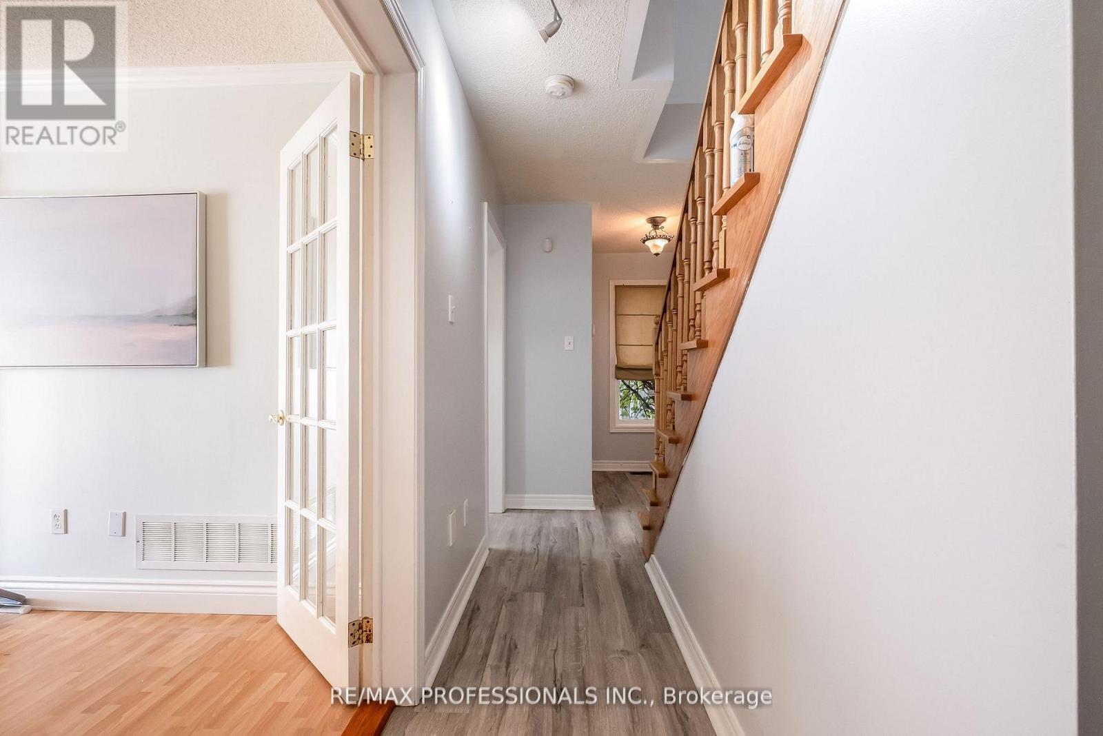 65 Hickorybush Avenue, Brampton, Ontario  L6R 1C8 - Photo 20 - W12518978