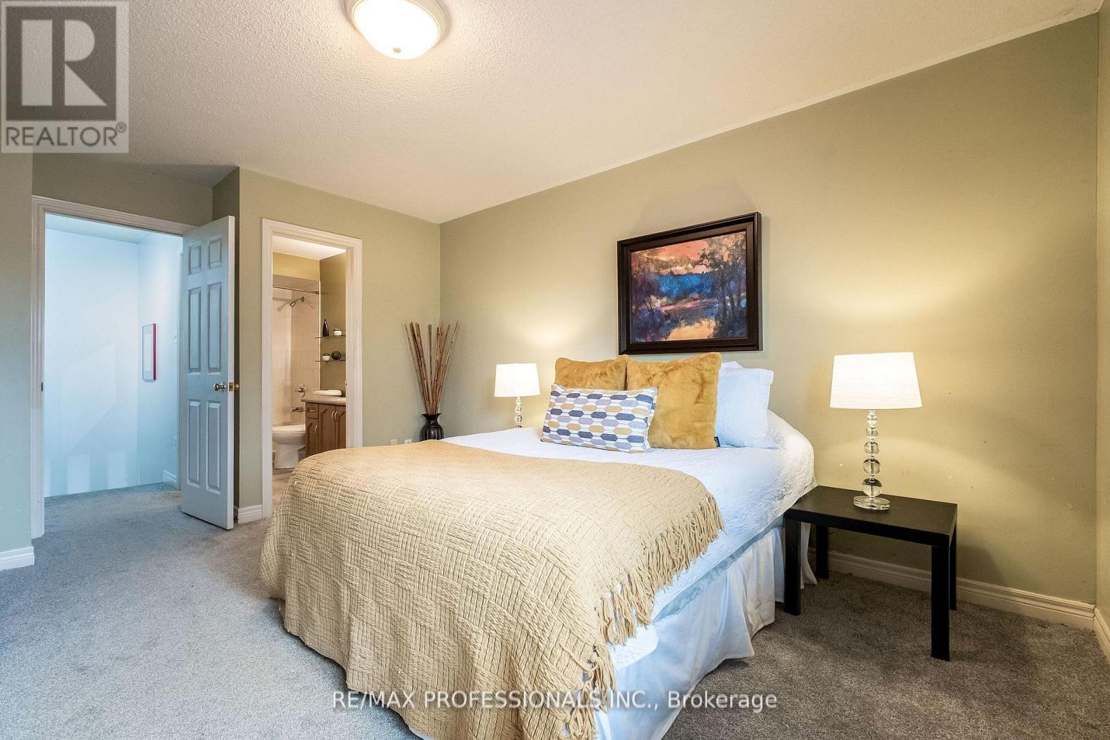 65 Hickorybush Avenue, Brampton, Ontario  L6R 1C8 - Photo 23 - W12518978