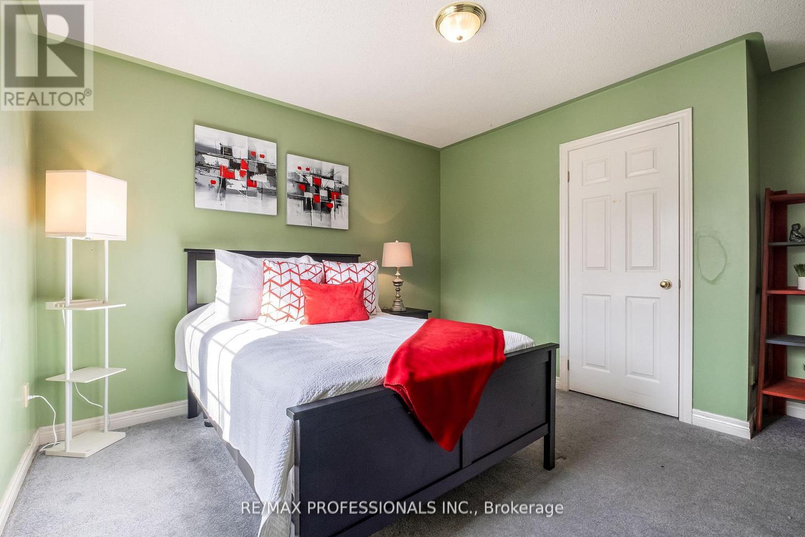 65 Hickorybush Avenue, Brampton, Ontario  L6R 1C8 - Photo 37 - W12518978