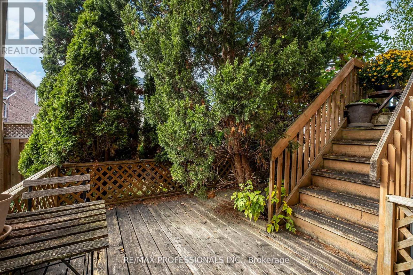 65 Hickorybush Avenue, Brampton, Ontario  L6R 1C8 - Photo 47 - W12518978