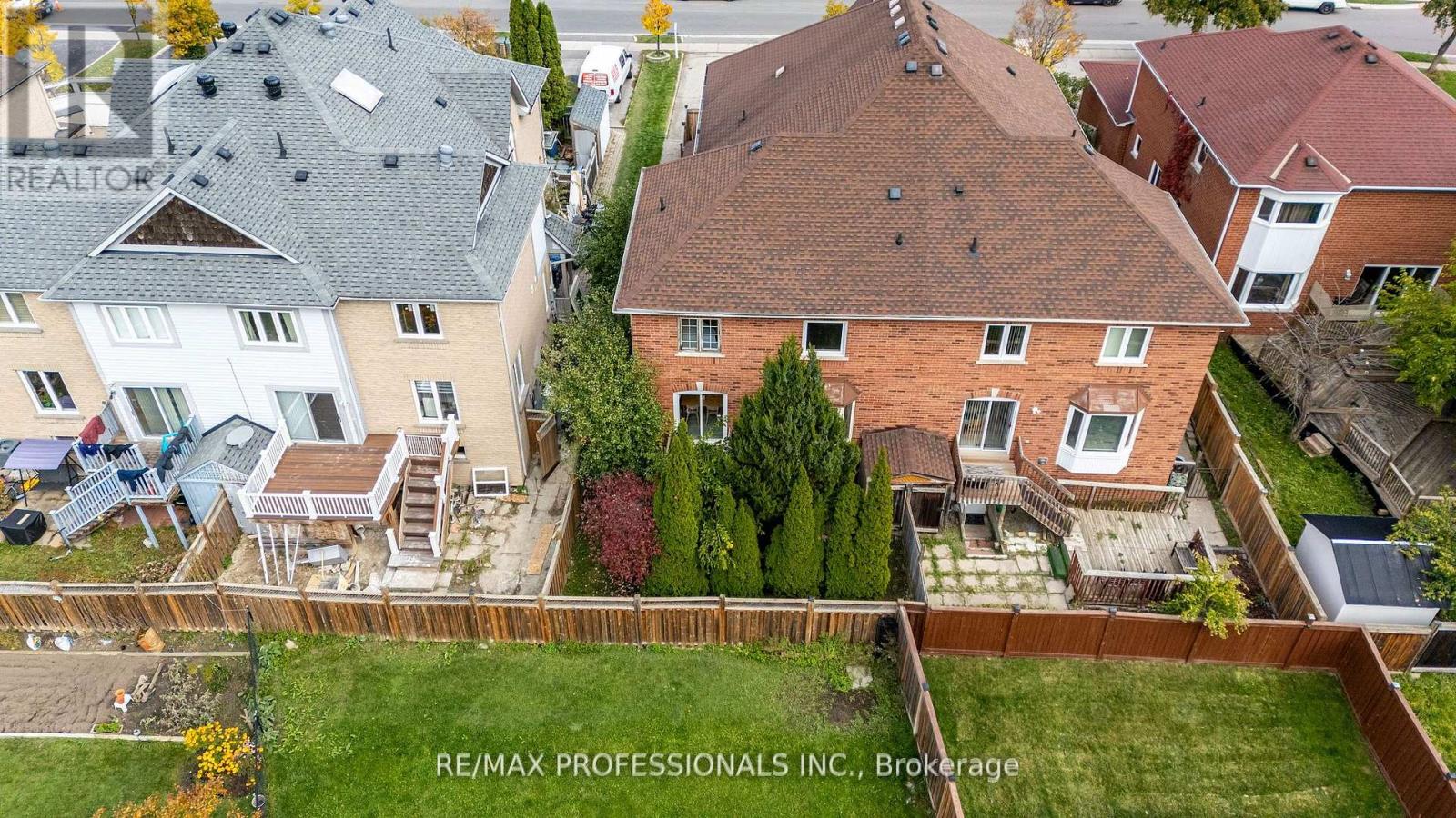 65 Hickorybush Avenue, Brampton, Ontario  L6R 1C8 - Photo 49 - W12518978