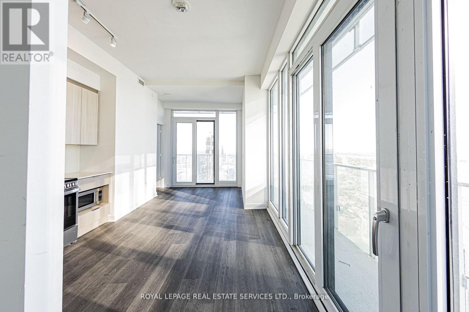 4203 - 3900 Confederation Parkway, Mississauga, Ontario  L5B 0M3 - Photo 12 - W12518996