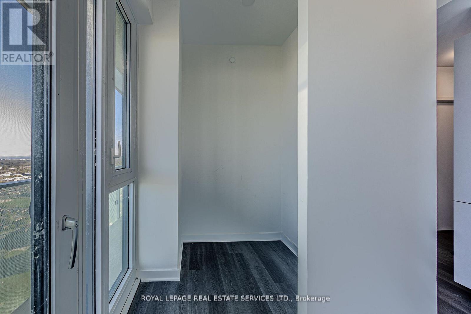 4203 - 3900 Confederation Parkway, Mississauga, Ontario  L5B 0M3 - Photo 17 - W12518996