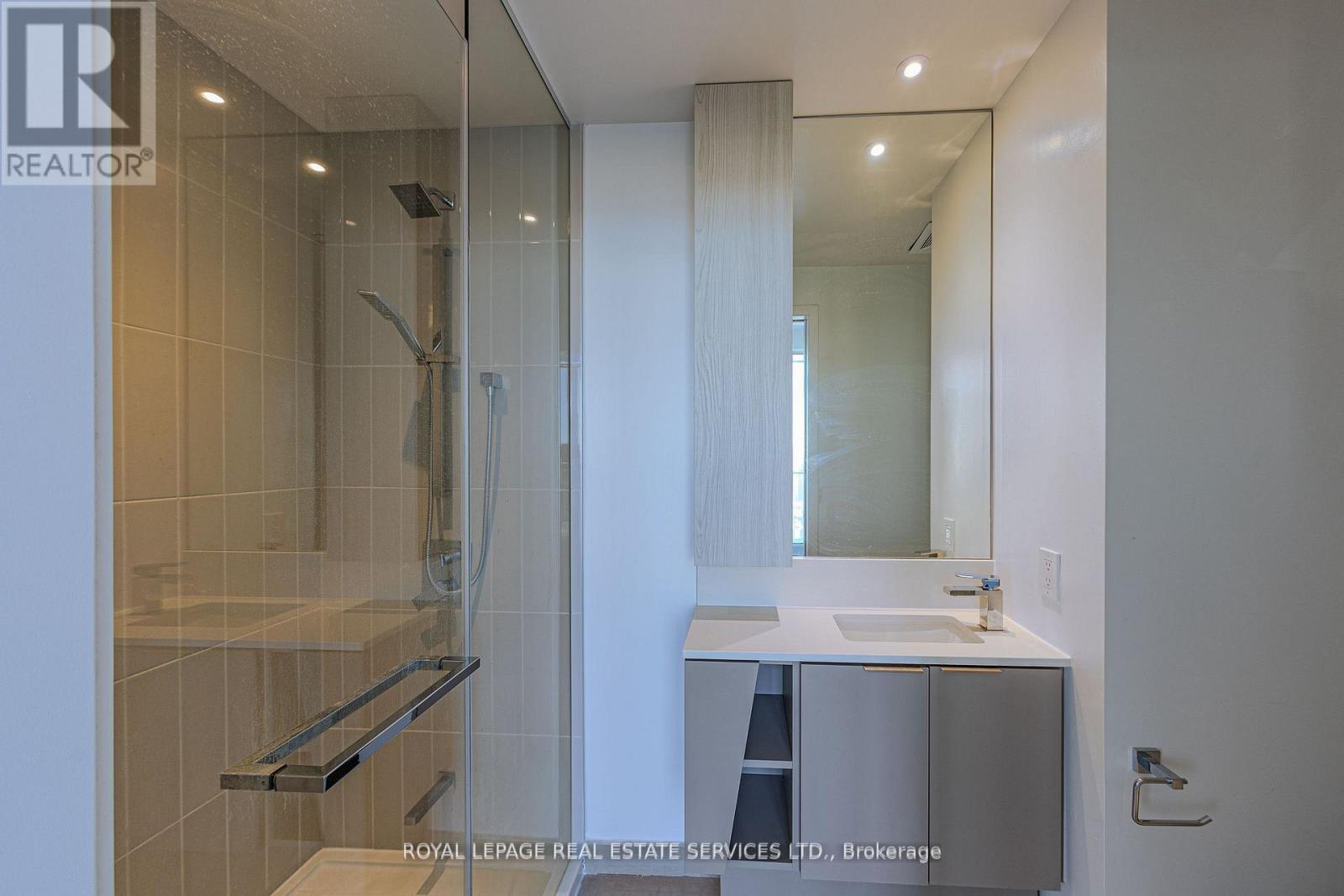 4203 - 3900 Confederation Parkway, Mississauga, Ontario  L5B 0M3 - Photo 18 - W12518996