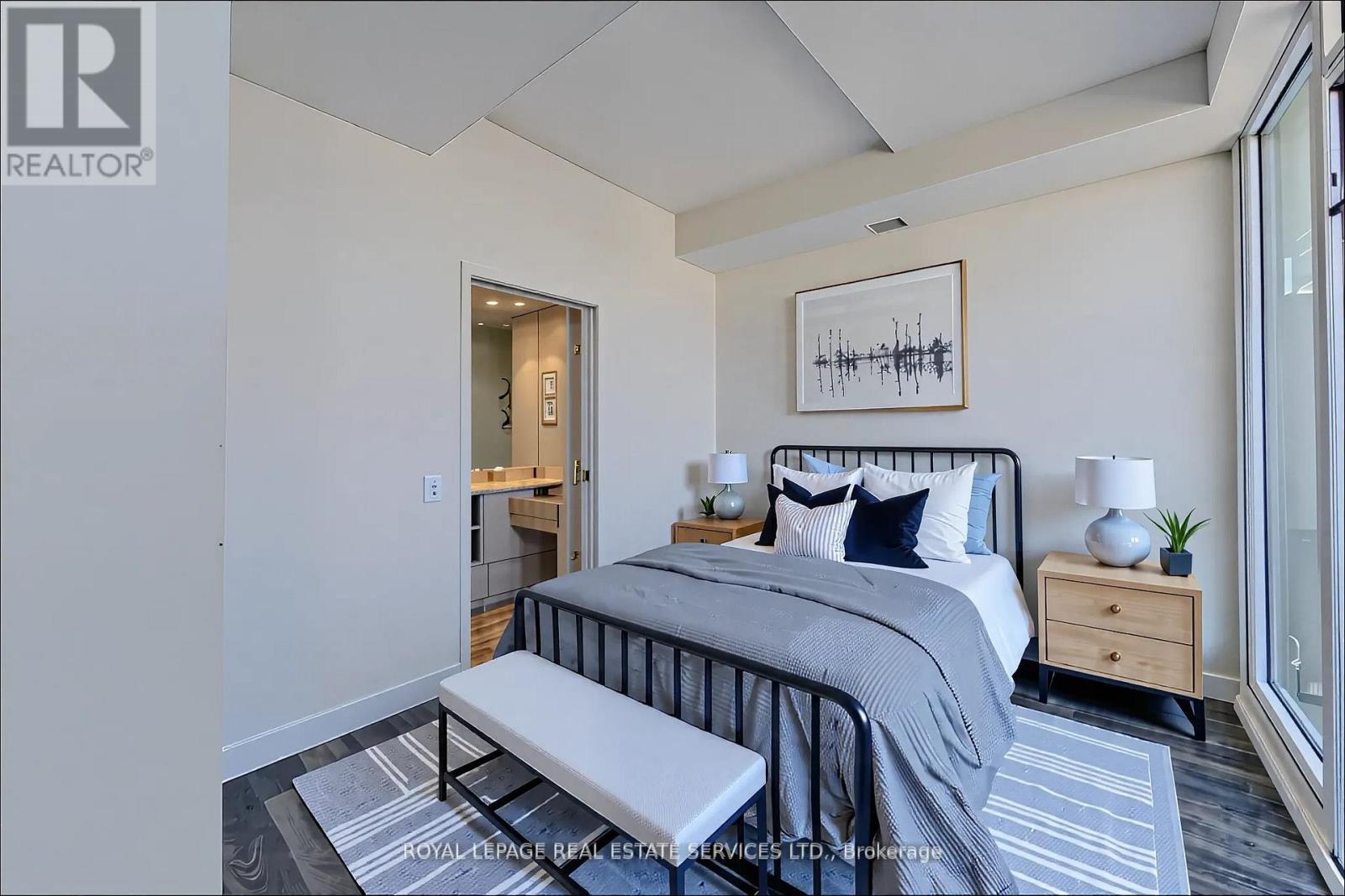 4203 - 3900 Confederation Parkway, Mississauga, Ontario  L5B 0M3 - Photo 2 - W12518996