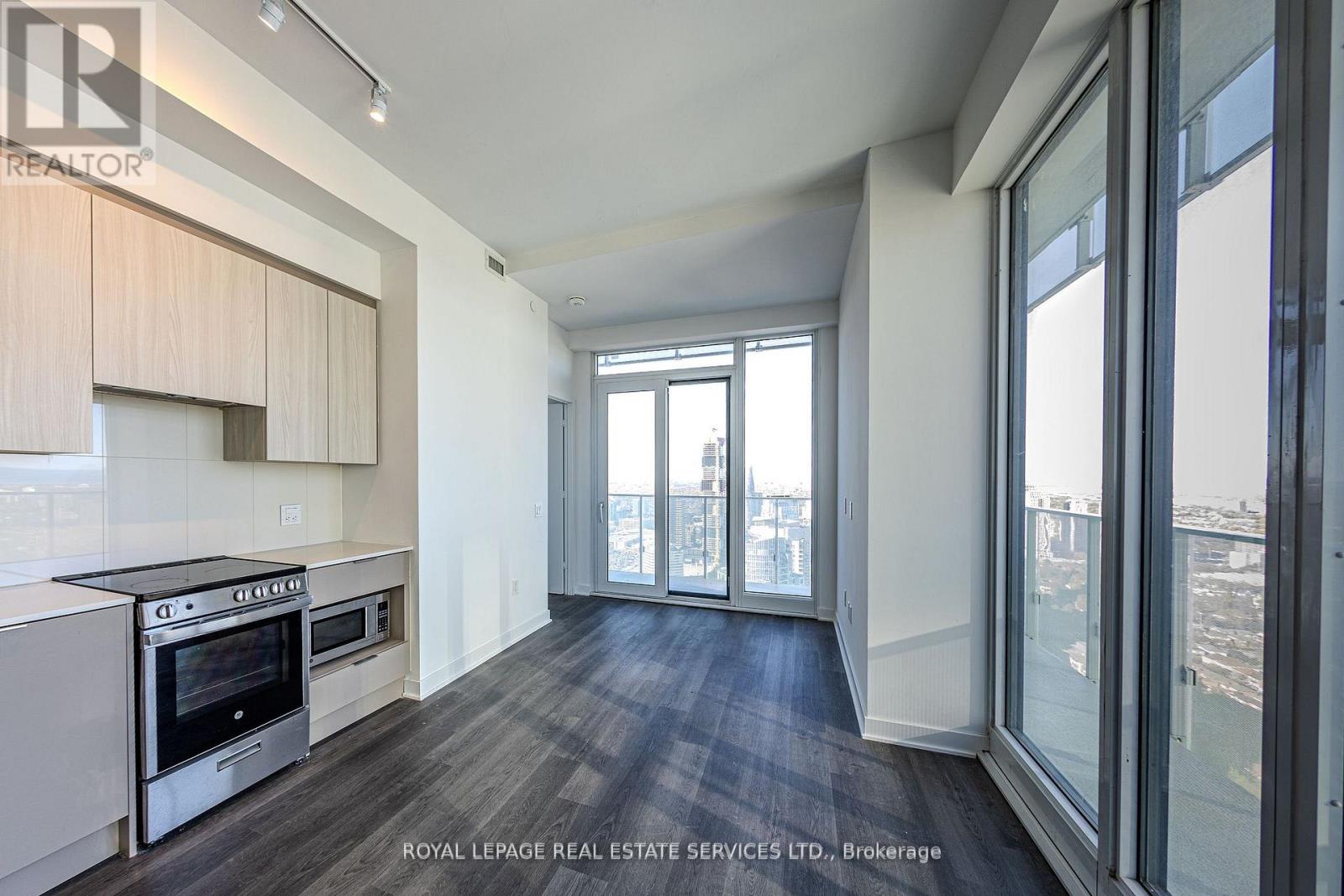 4203 - 3900 Confederation Parkway, Mississauga, Ontario  L5B 0M3 - Photo 25 - W12518996