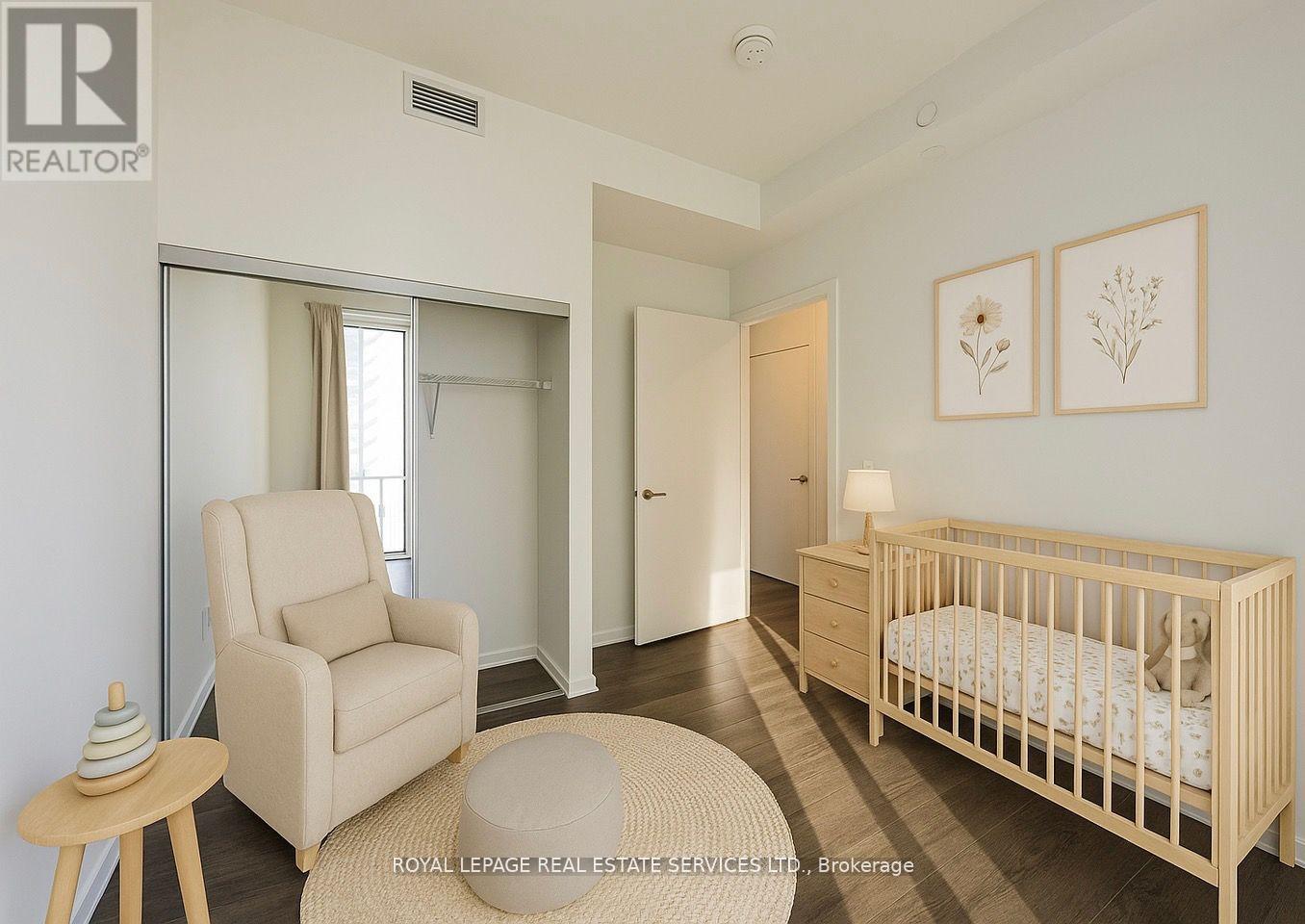 4203 - 3900 Confederation Parkway, Mississauga, Ontario  L5B 0M3 - Photo 3 - W12518996