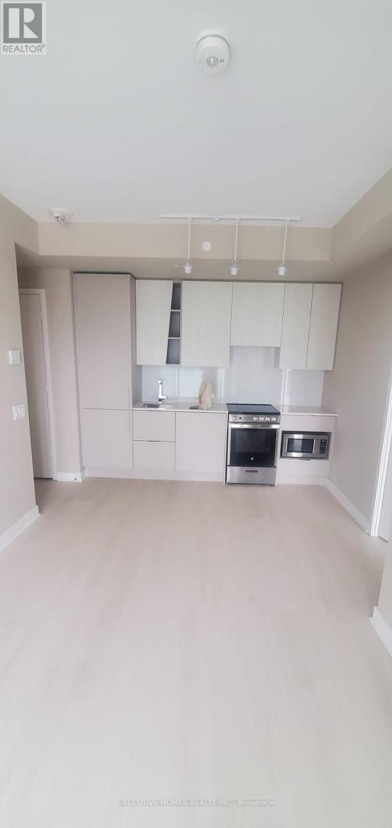 801 - 3900 Confederation Parkway, Mississauga, Ontario  L5B 4M6 - Photo 3 - W12519000