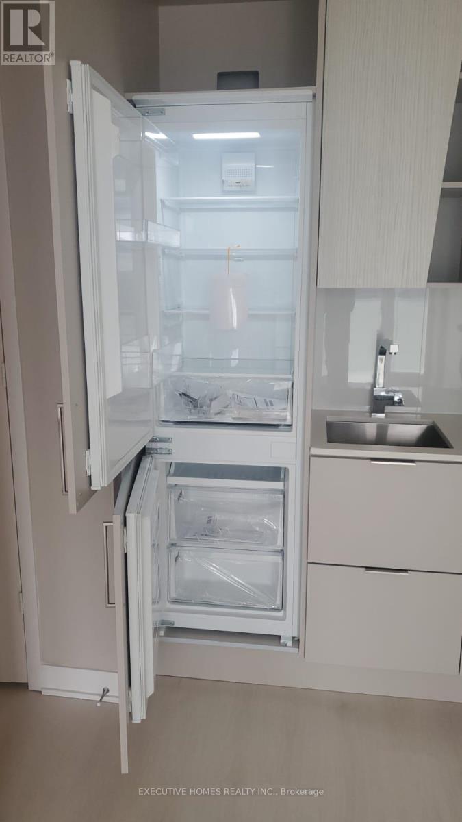 801 - 3900 Confederation Parkway, Mississauga, Ontario  L5B 4M6 - Photo 5 - W12519000