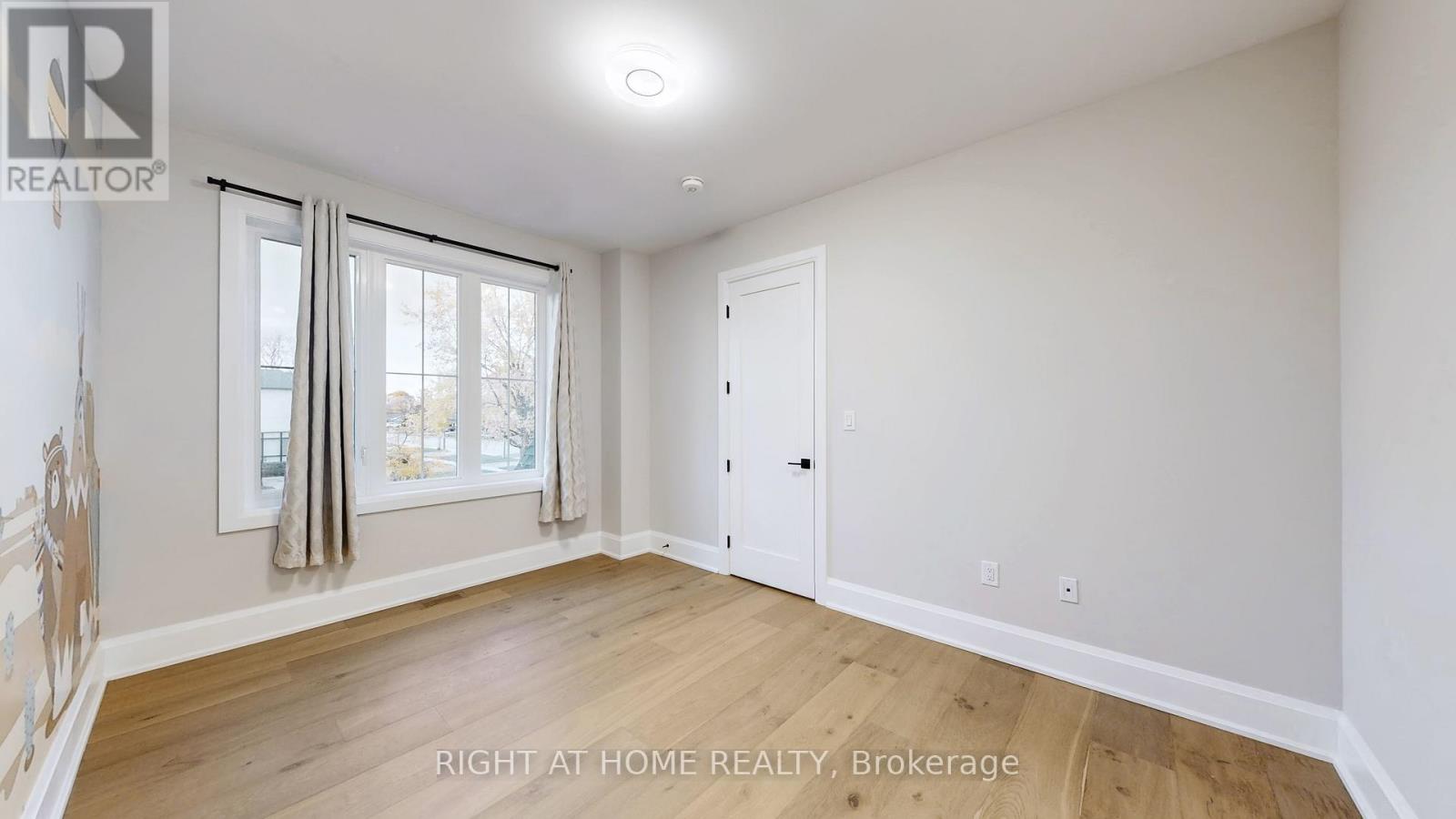 333 Silvana Crescent, Burlington, Ontario  L7L 2X5 - Photo 24 - W12519010