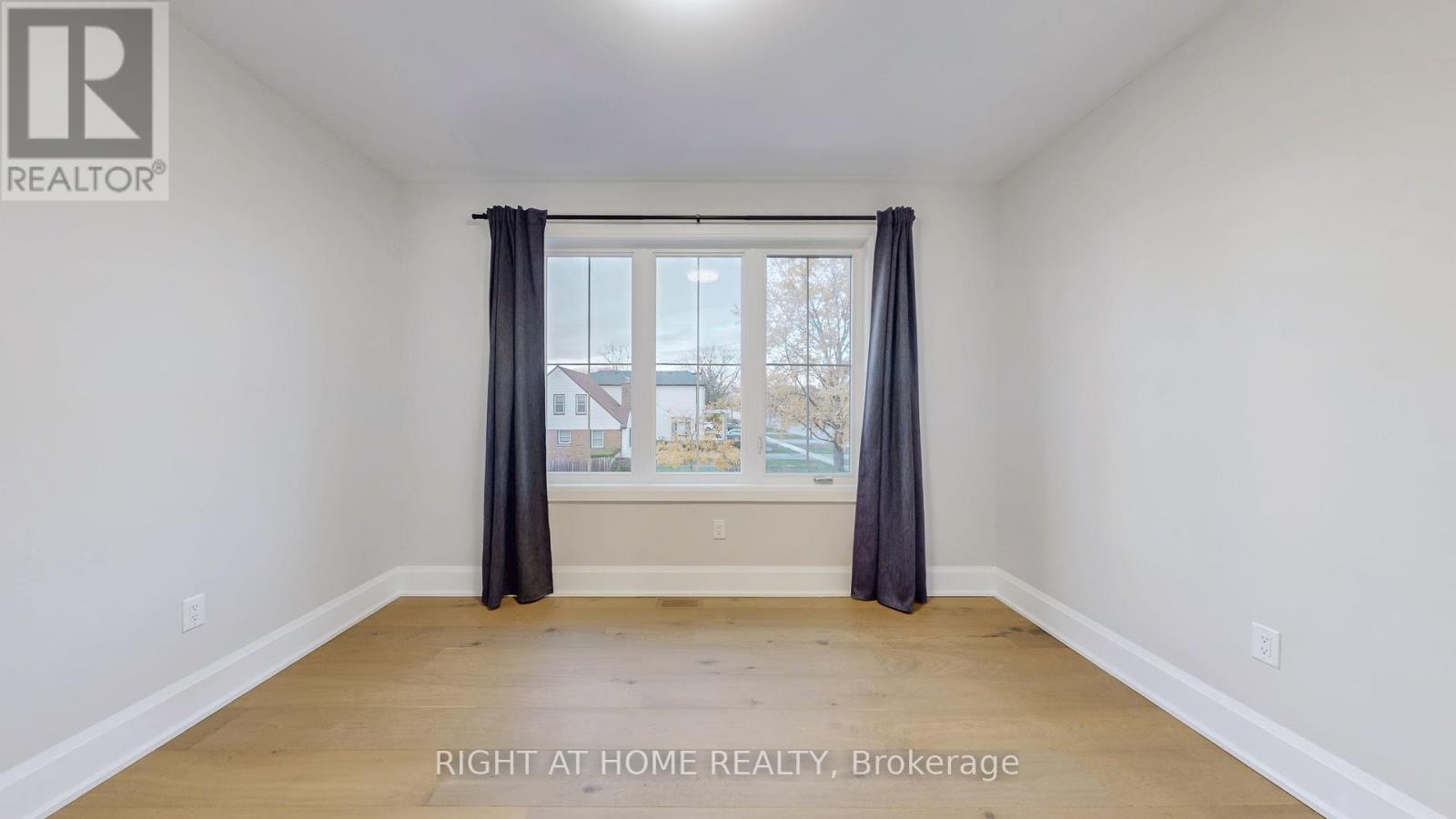 333 Silvana Crescent, Burlington, Ontario  L7L 2X5 - Photo 28 - W12519010