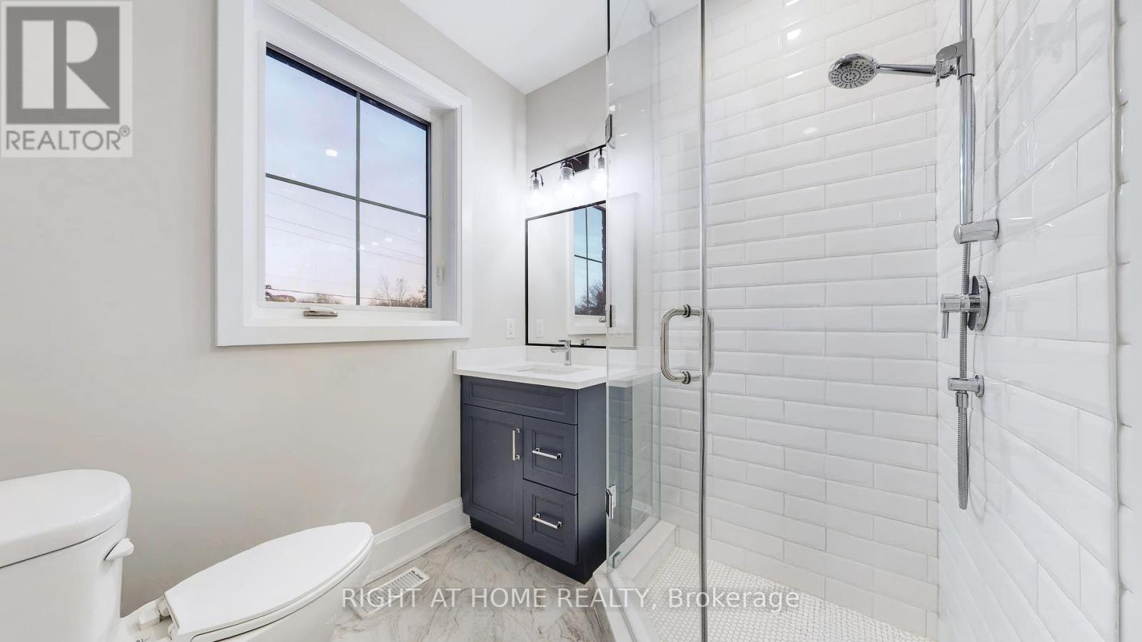 333 Silvana Crescent, Burlington, Ontario  L7L 2X5 - Photo 29 - W12519010