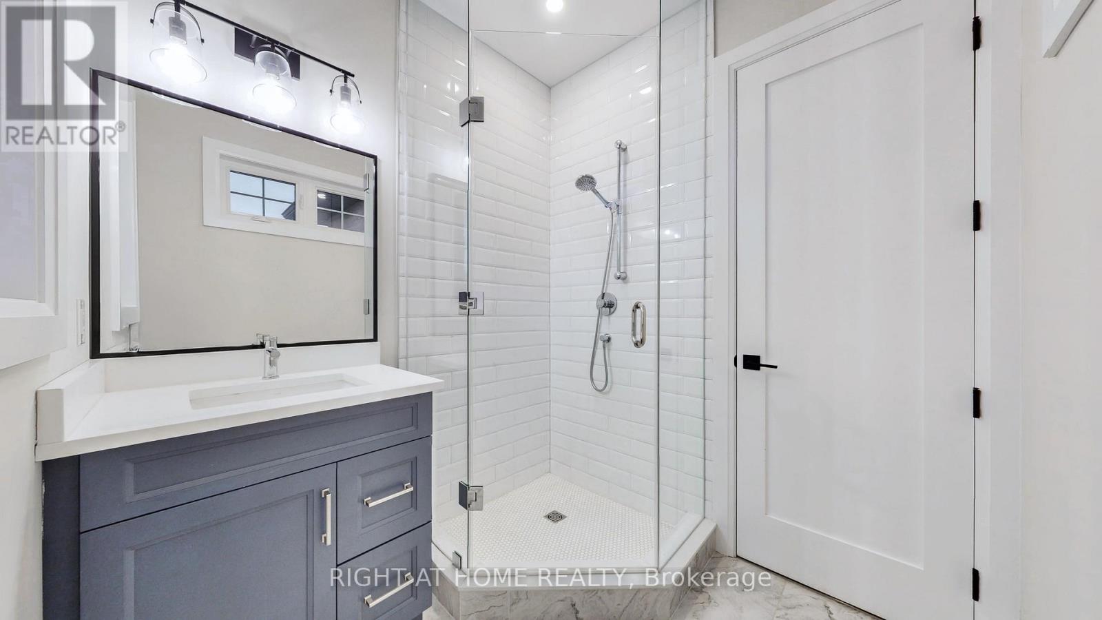 333 Silvana Crescent, Burlington, Ontario  L7L 2X5 - Photo 30 - W12519010