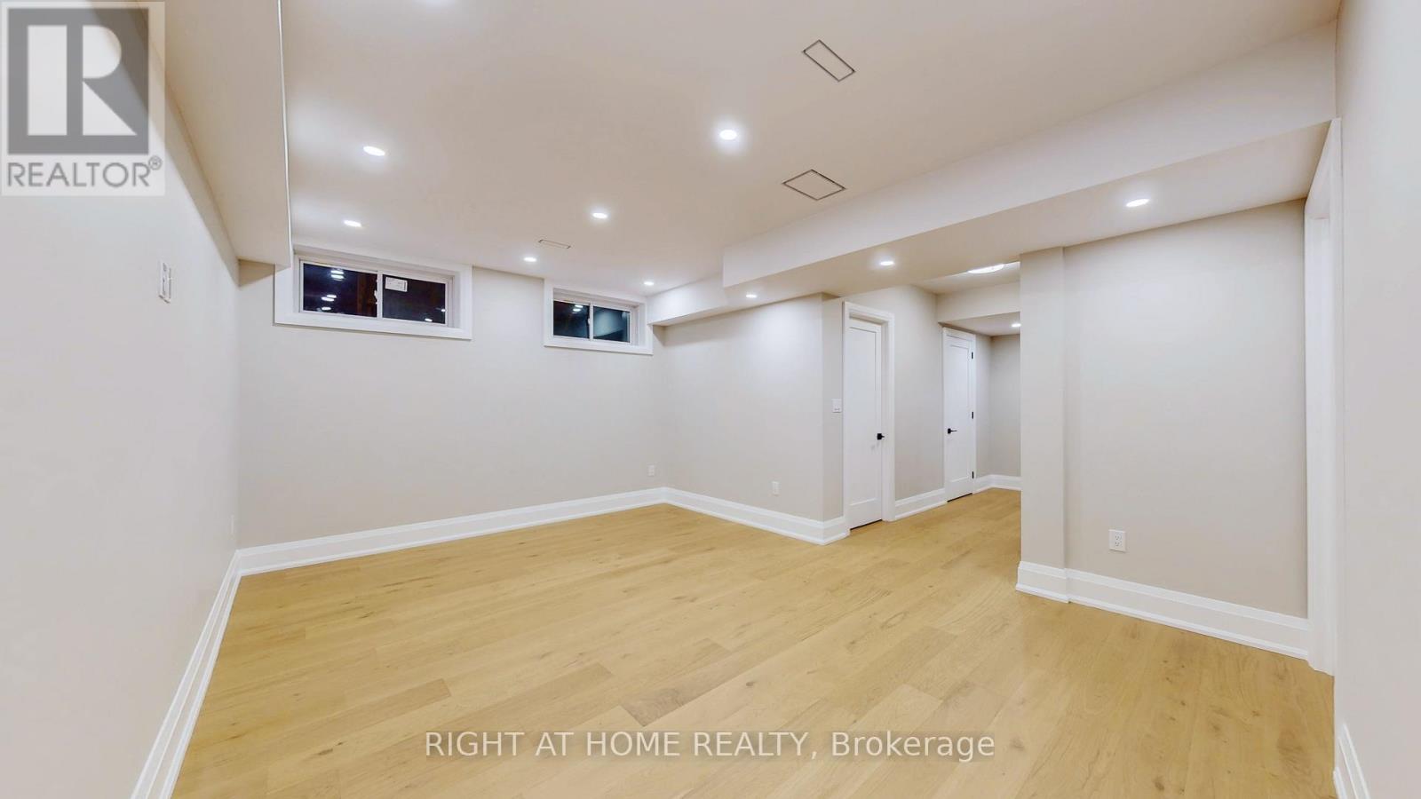 333 Silvana Crescent, Burlington, Ontario  L7L 2X5 - Photo 31 - W12519010