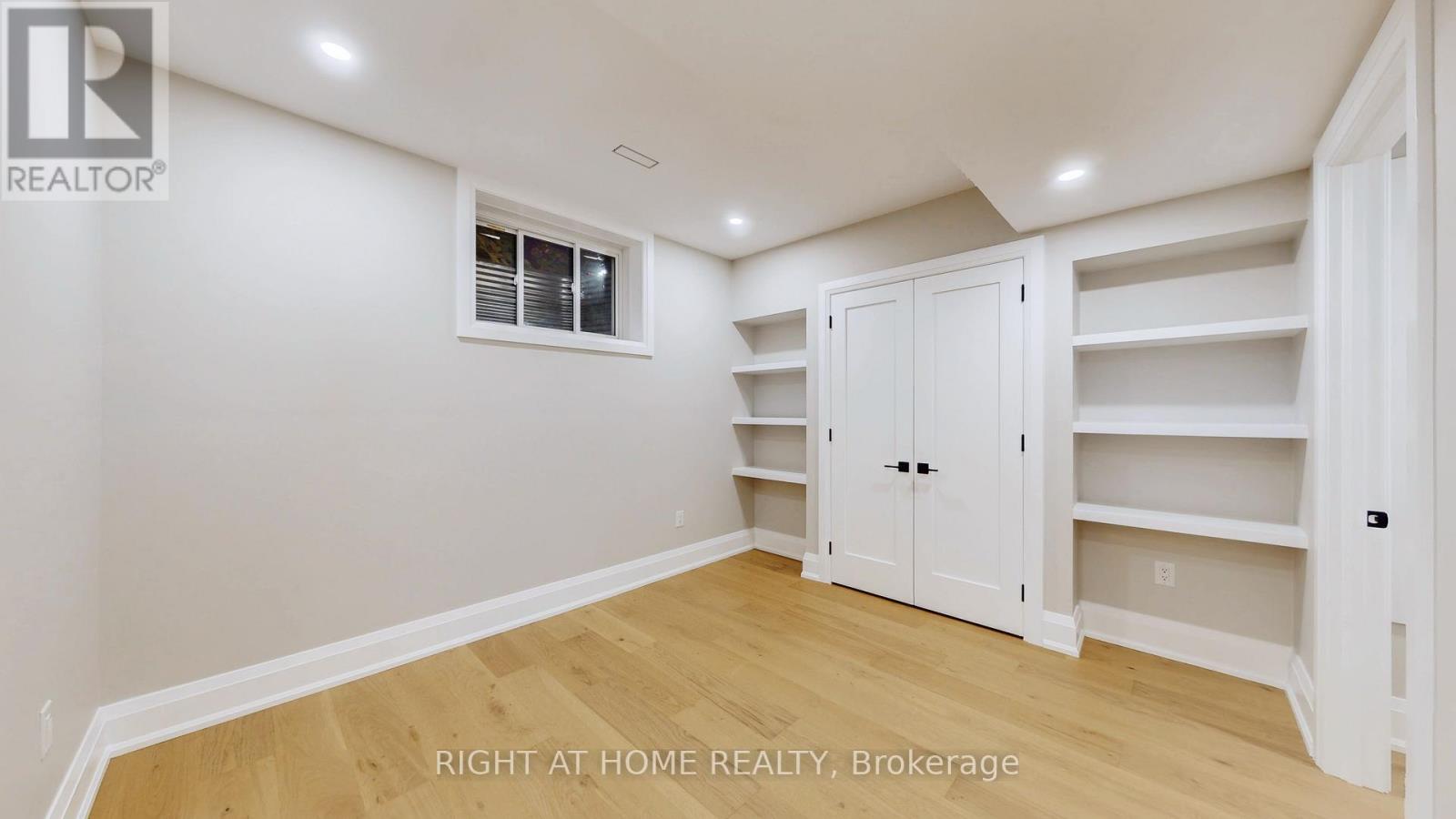 333 Silvana Crescent, Burlington, Ontario  L7L 2X5 - Photo 36 - W12519010