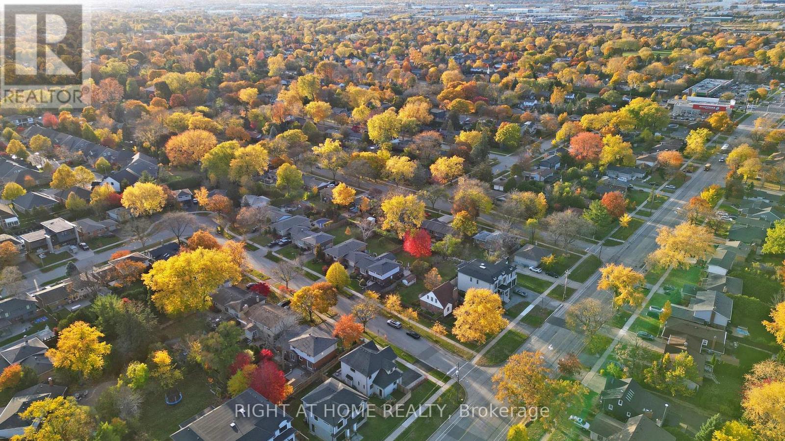 333 Silvana Crescent, Burlington, Ontario  L7L 2X5 - Photo 43 - W12519010