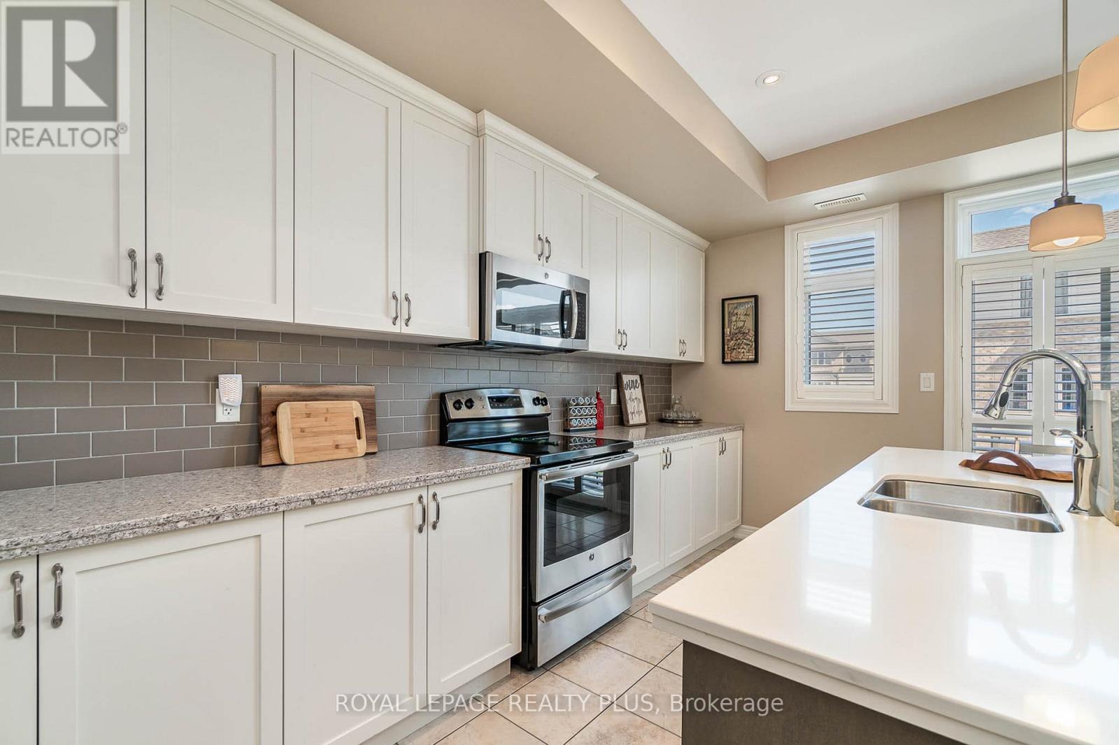 28 - 4143 Palermo Common, Burlington, Ontario  L7L 0G7 - Photo 14 - W12519012