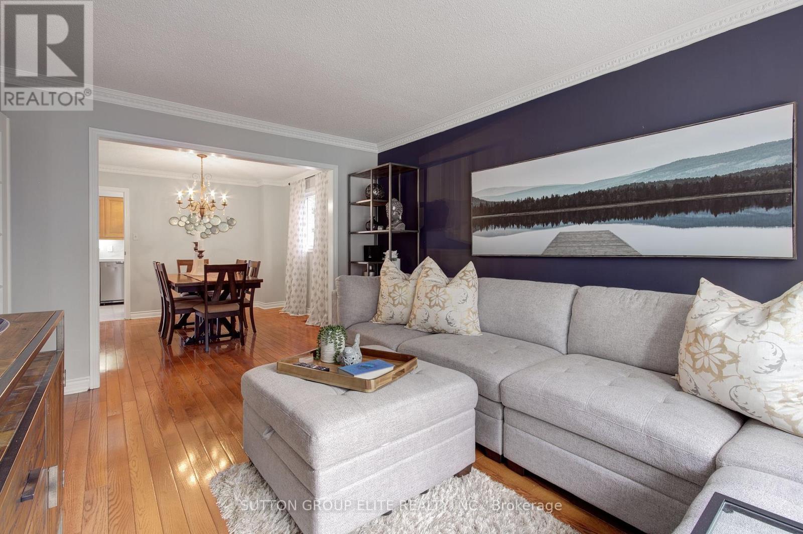 411 The Thicket, Mississauga, Ontario  L5G 4P6 - Photo 11 - W12519018