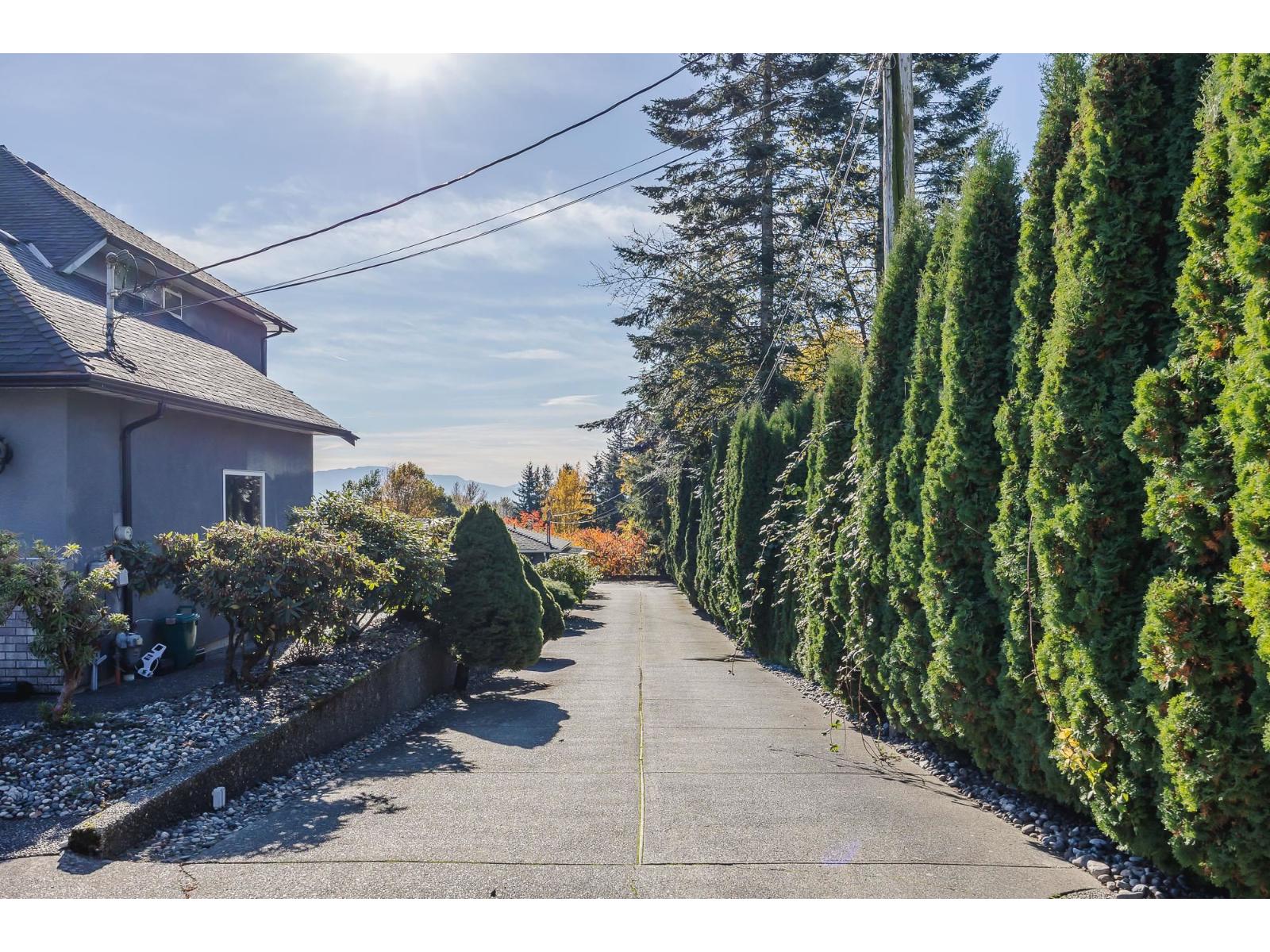 32826 Best Avenue, Mission, British Columbia V2V 2S8 - Photo 2 - R3065181