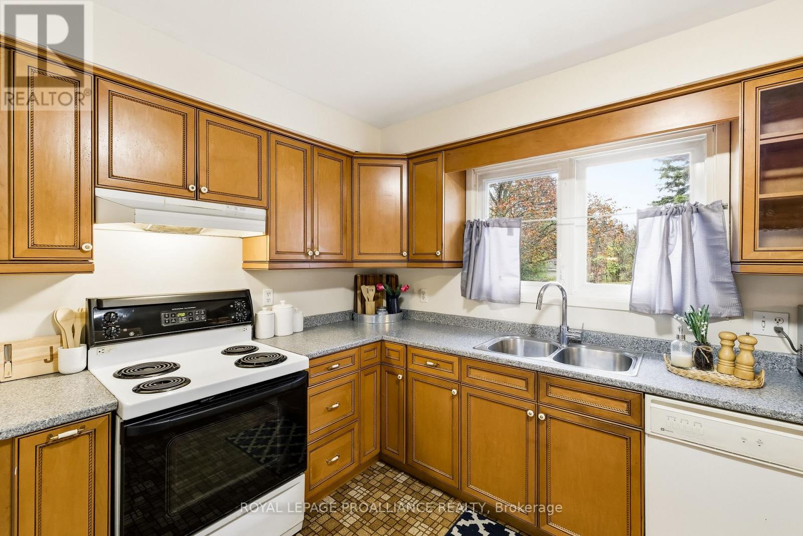 7 Centennial Drive, Port Hope, Ontario  L1A 3S9 - Photo 18 - X12519096