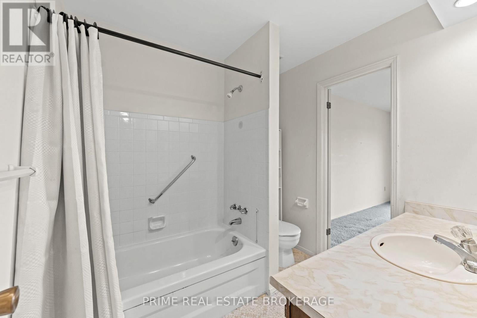 414 Wilkins Street, London South, Ontario  N6C 5B2 - Photo 26 - X12519112