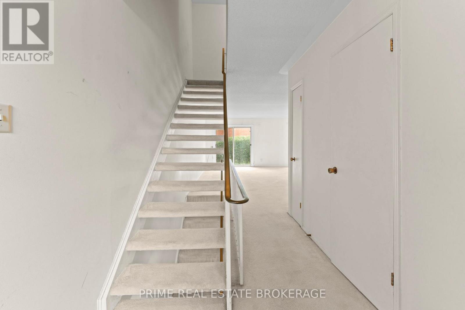 414 Wilkins Street, London South, Ontario  N6C 5B2 - Photo 6 - X12519112