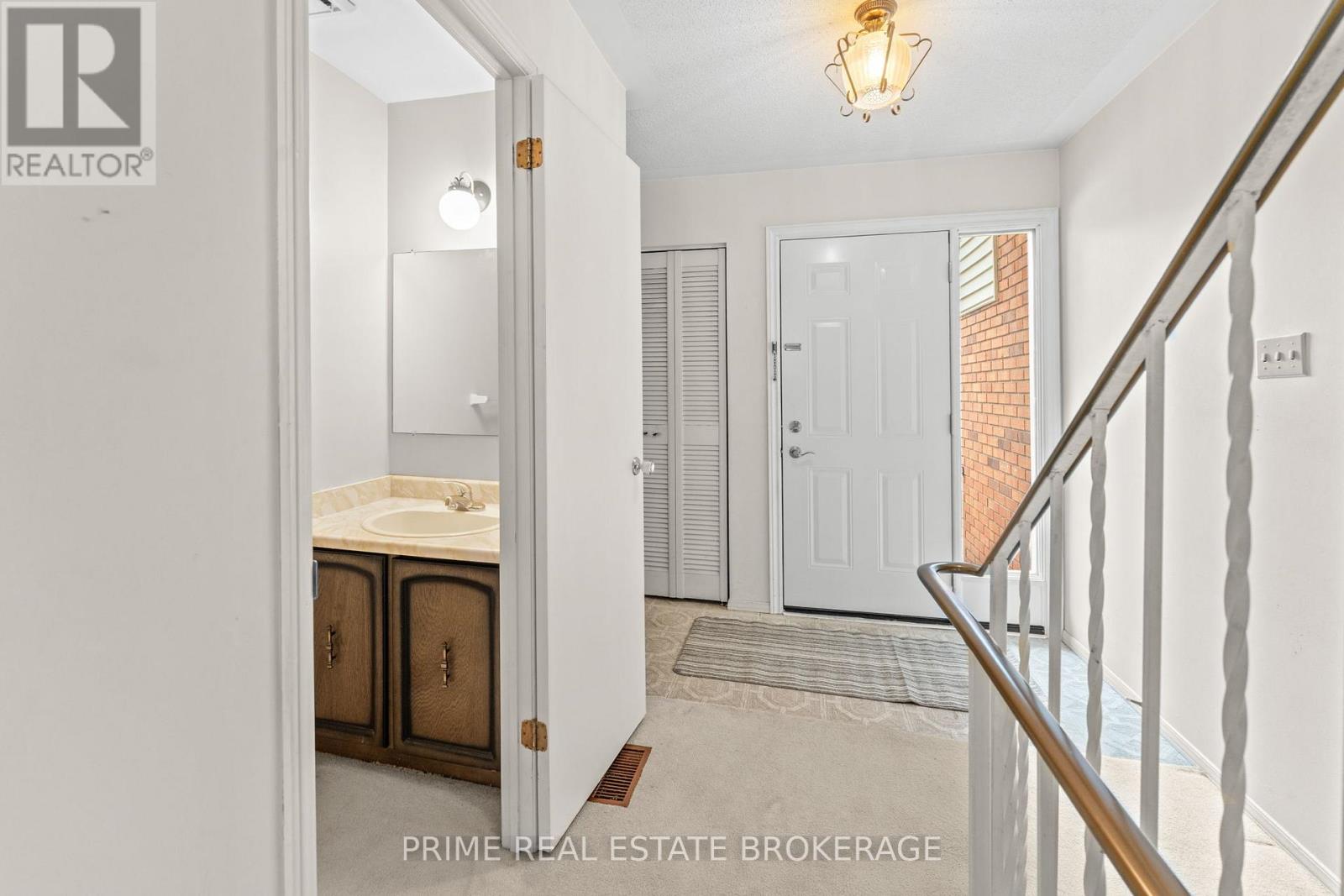 414 Wilkins Street, London South, Ontario  N6C 5B2 - Photo 8 - X12519112