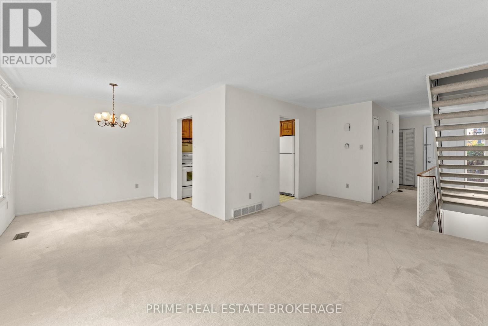 414 Wilkins Street, London South, Ontario  N6C 5B2 - Photo 9 - X12519112