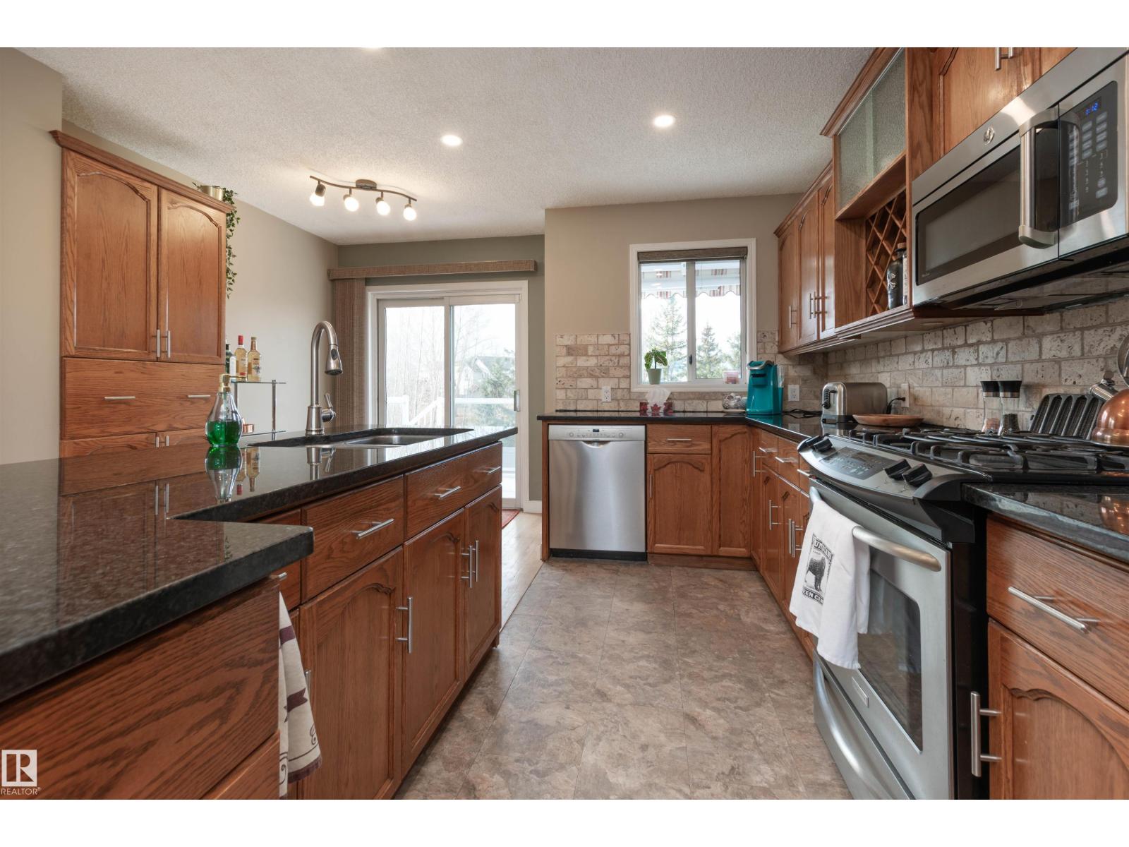 65 Dawson Dr, Sherwood Park, Alberta  T8H 1T7 - Photo 9 - E4464970