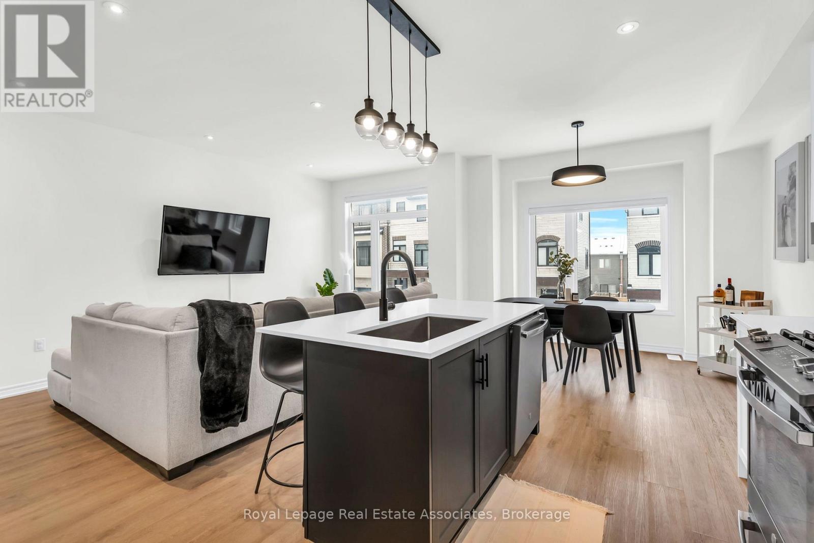 49 - 314 Equestrian Way, Cambridge, Ontario  N3E 0E4 - Photo 18 - X12518824