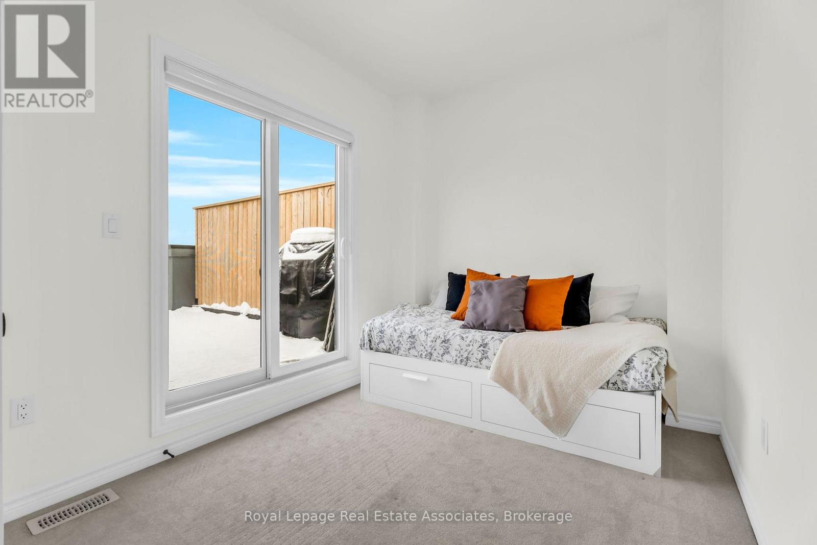 49 - 314 Equestrian Way, Cambridge, Ontario  N3E 0E4 - Photo 35 - X12518824