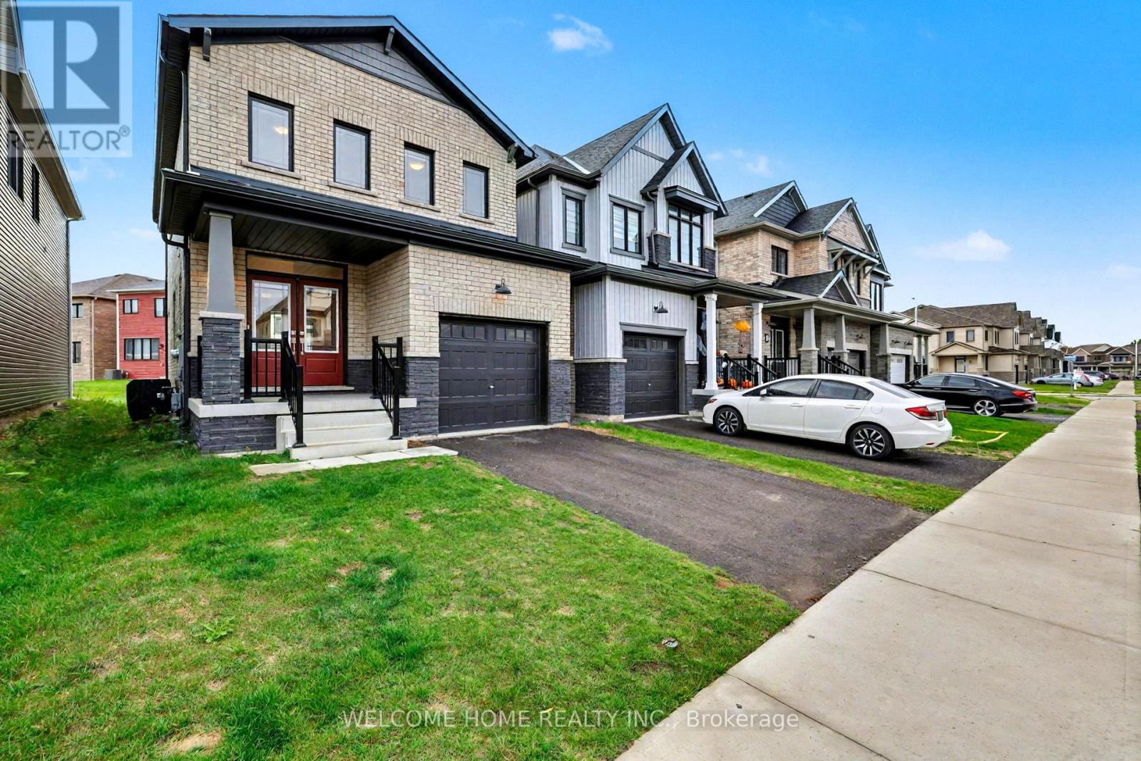 100 Keelson Street, Welland, Ontario  L3B 0M4 - Photo 2 - X12518932