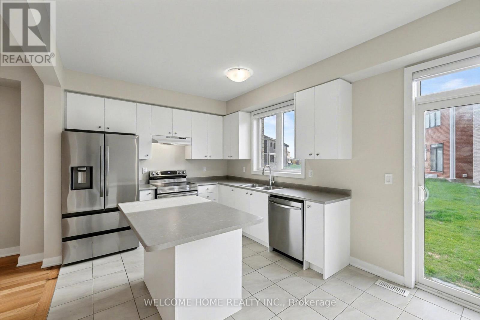 100 Keelson Street, Welland, Ontario  L3B 0M4 - Photo 4 - X12518932