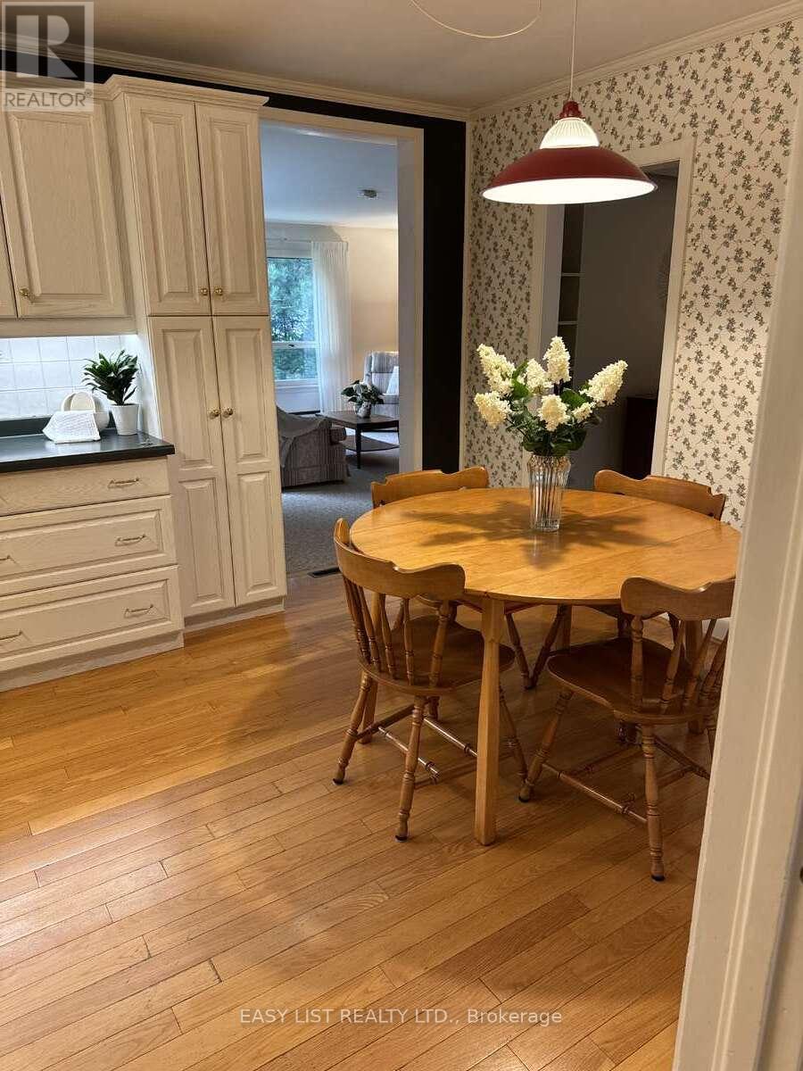 570 7th Street W, Owen Sound, Ontario  N4K 3L6 - Photo 11 - X12518934