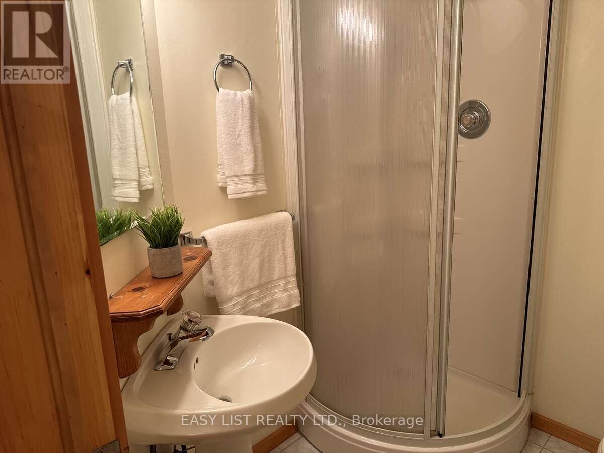 570 7th Street W, Owen Sound, Ontario  N4K 3L6 - Photo 24 - X12518934