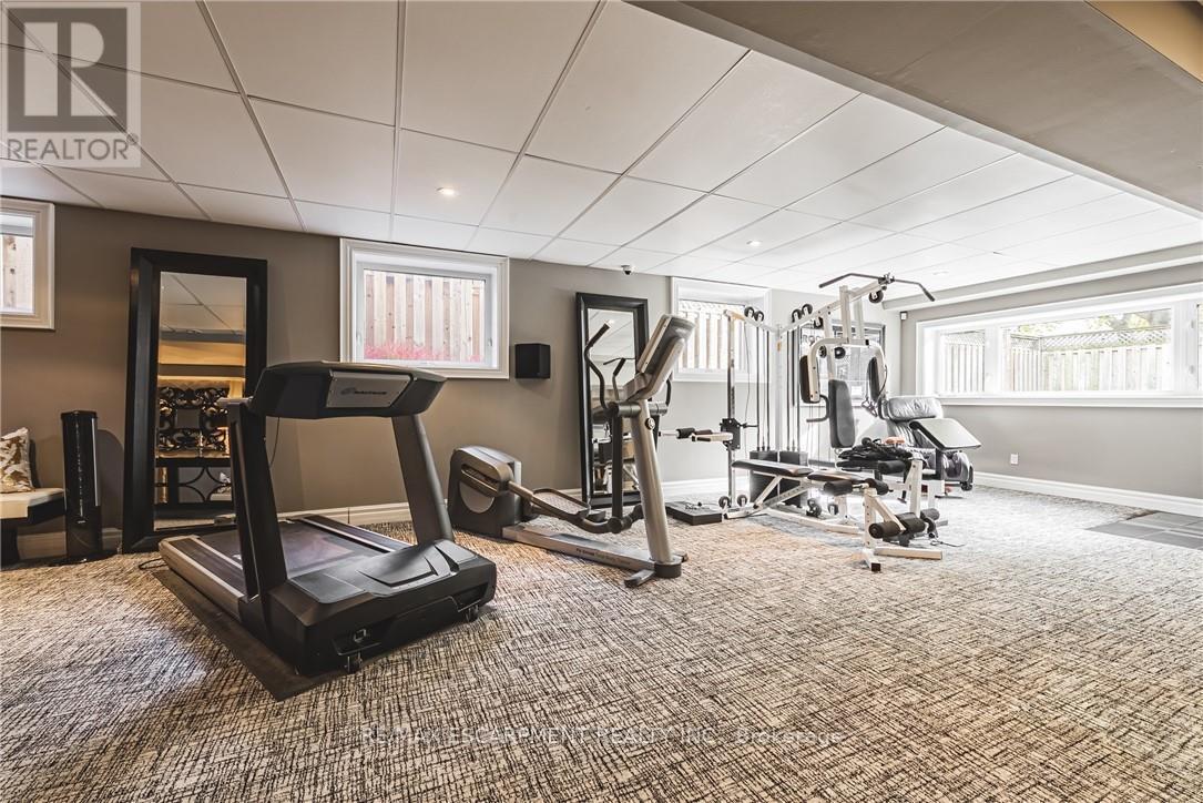 712 Highvalley Road, Hamilton, Ontario  L9G 4E9 - Photo 35 - X12518940