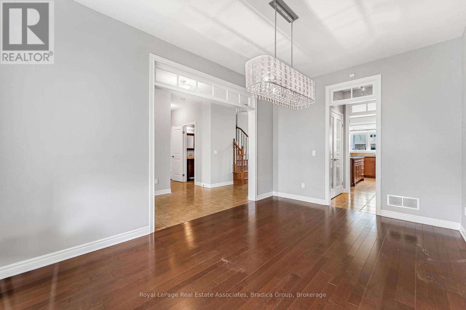 17 Trailwood Drive, Welland, Ontario  L3C 0B6 - Photo 6 - X12518990