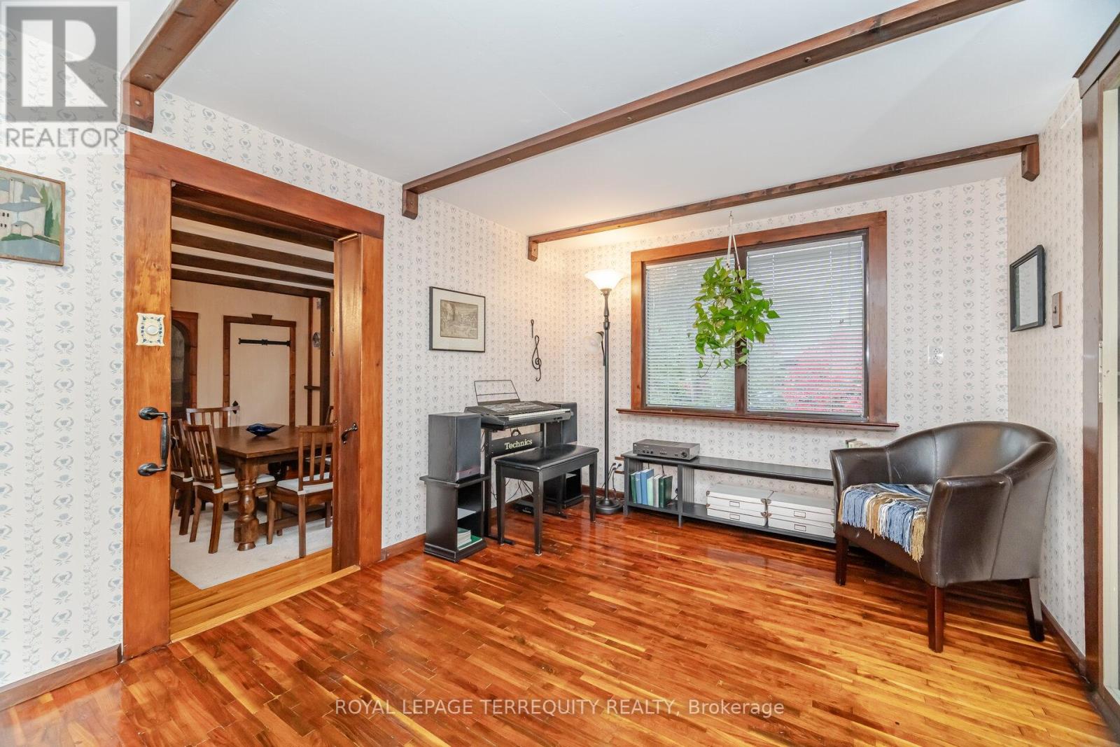 14 Avon Drive, Hamilton, Ontario L9H 3N7 - Photo 15 - X12519072