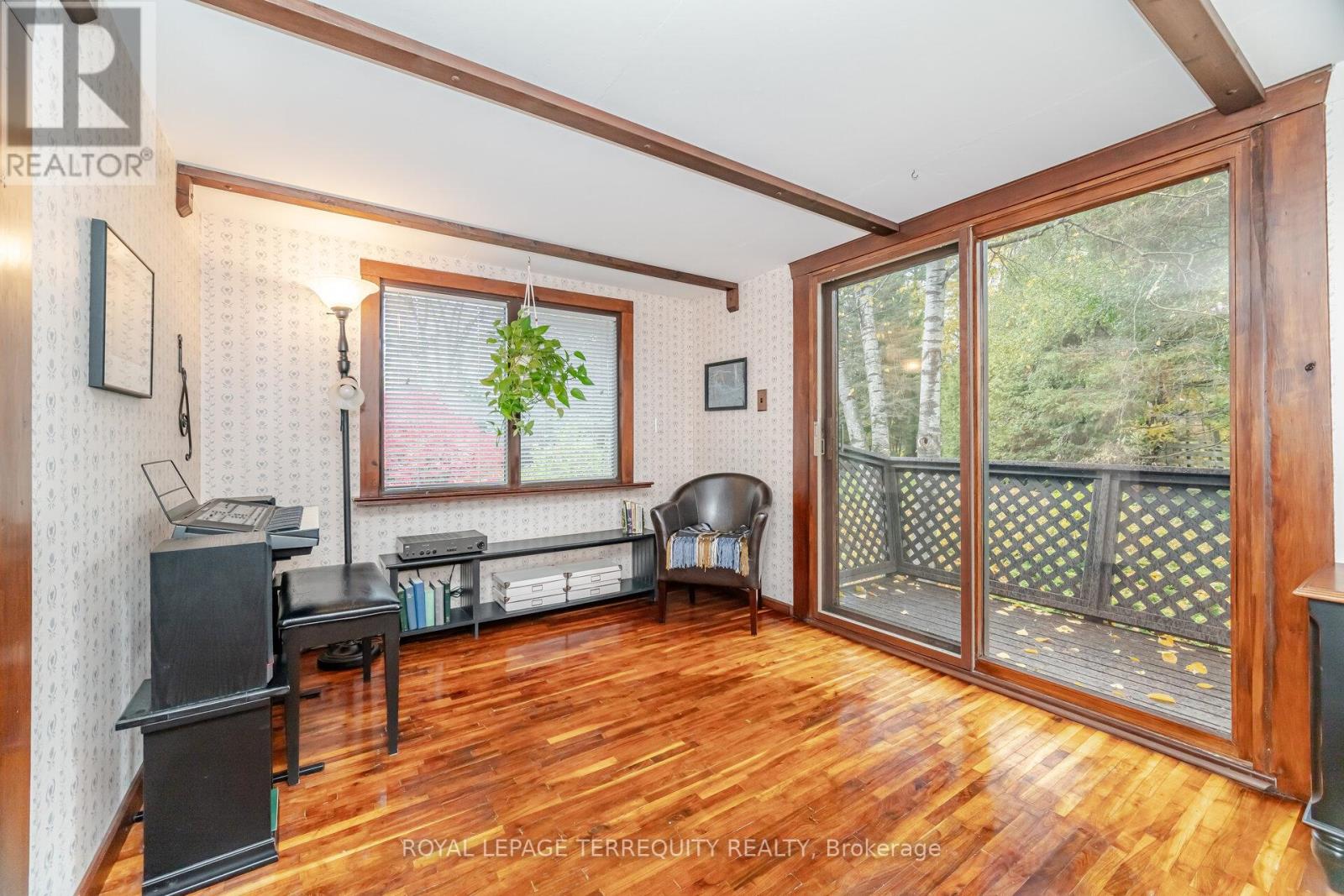 14 Avon Drive, Hamilton, Ontario L9H 3N7 - Photo 16 - X12519072