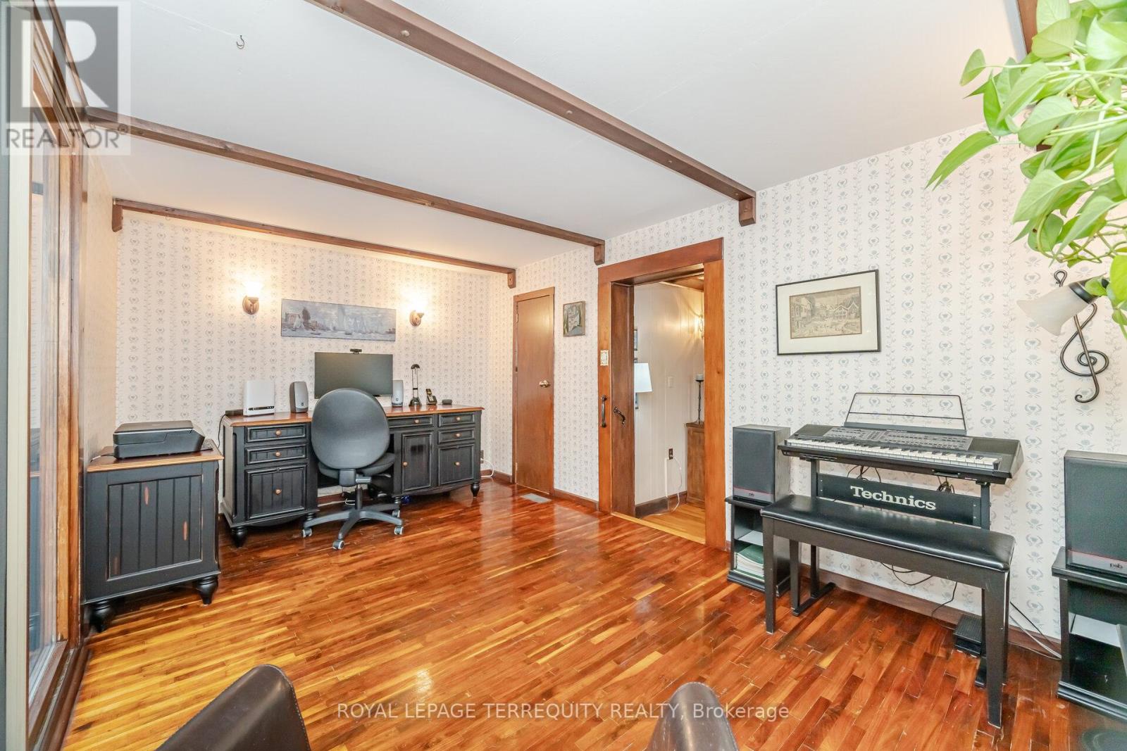 14 Avon Drive, Hamilton, Ontario L9H 3N7 - Photo 18 - X12519072