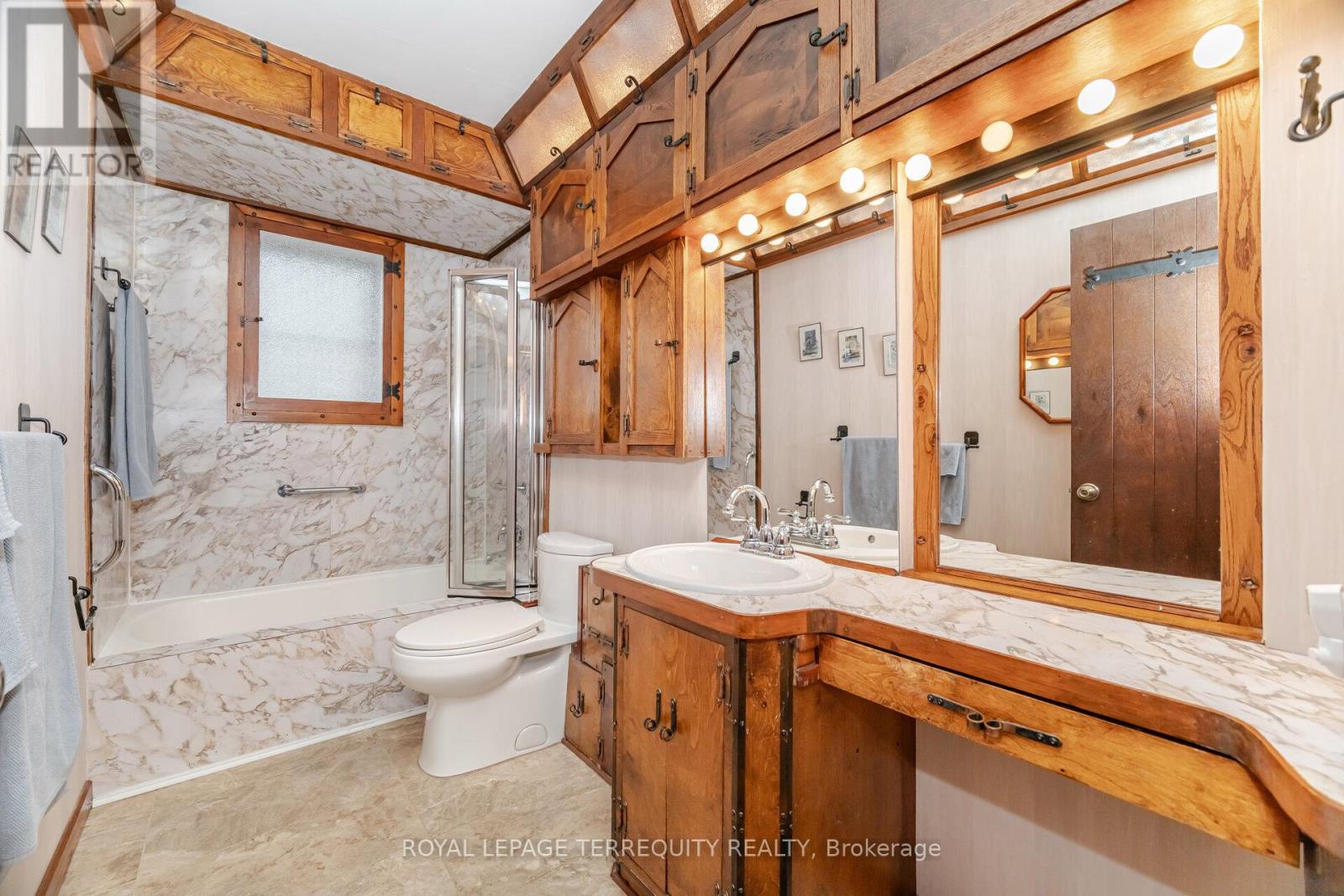 14 Avon Drive, Hamilton, Ontario L9H 3N7 - Photo 20 - X12519072