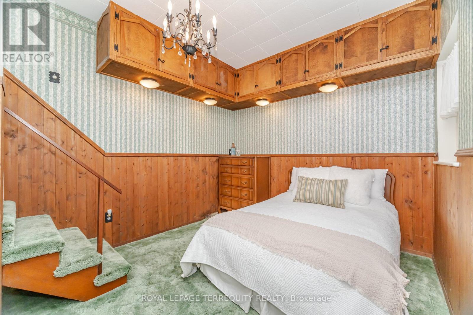 14 Avon Drive, Hamilton, Ontario L9H 3N7 - Photo 32 - X12519072